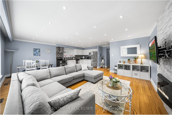 14 Dewlane Dr, Toronto