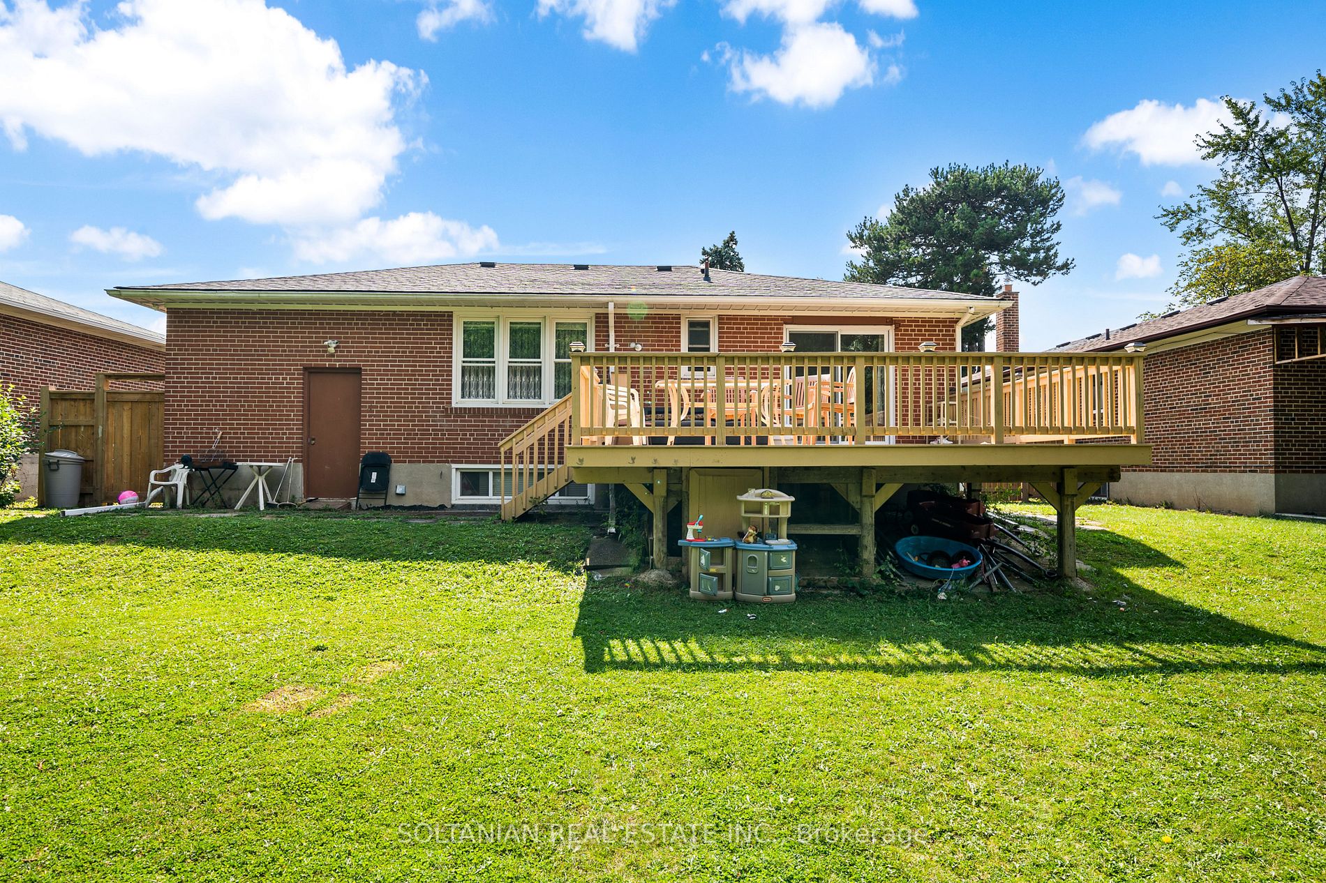 14 Dewlane Drive