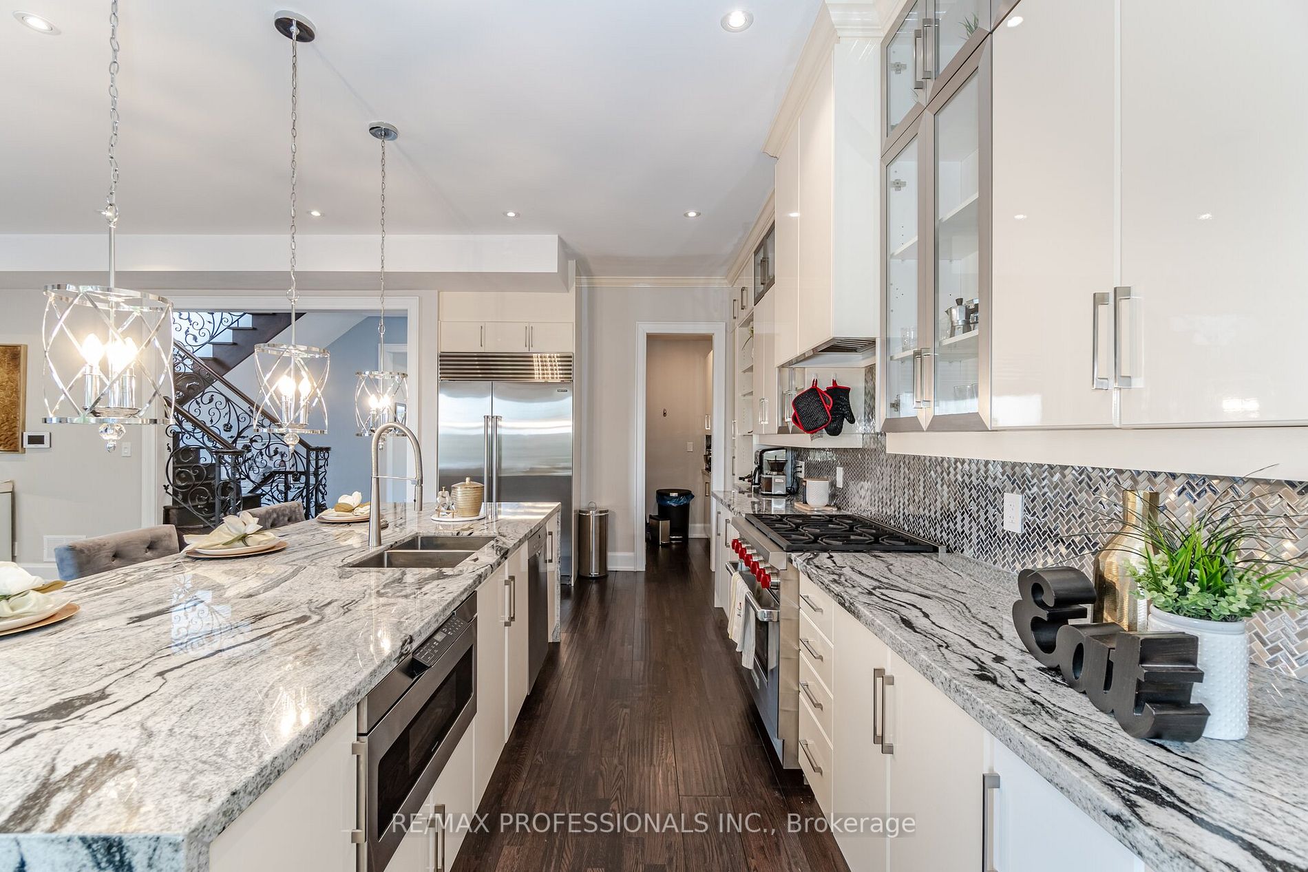 513 Hounslow Ave