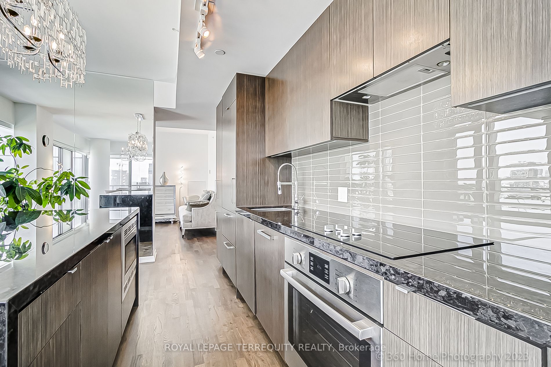 60 Colborne St, #2503