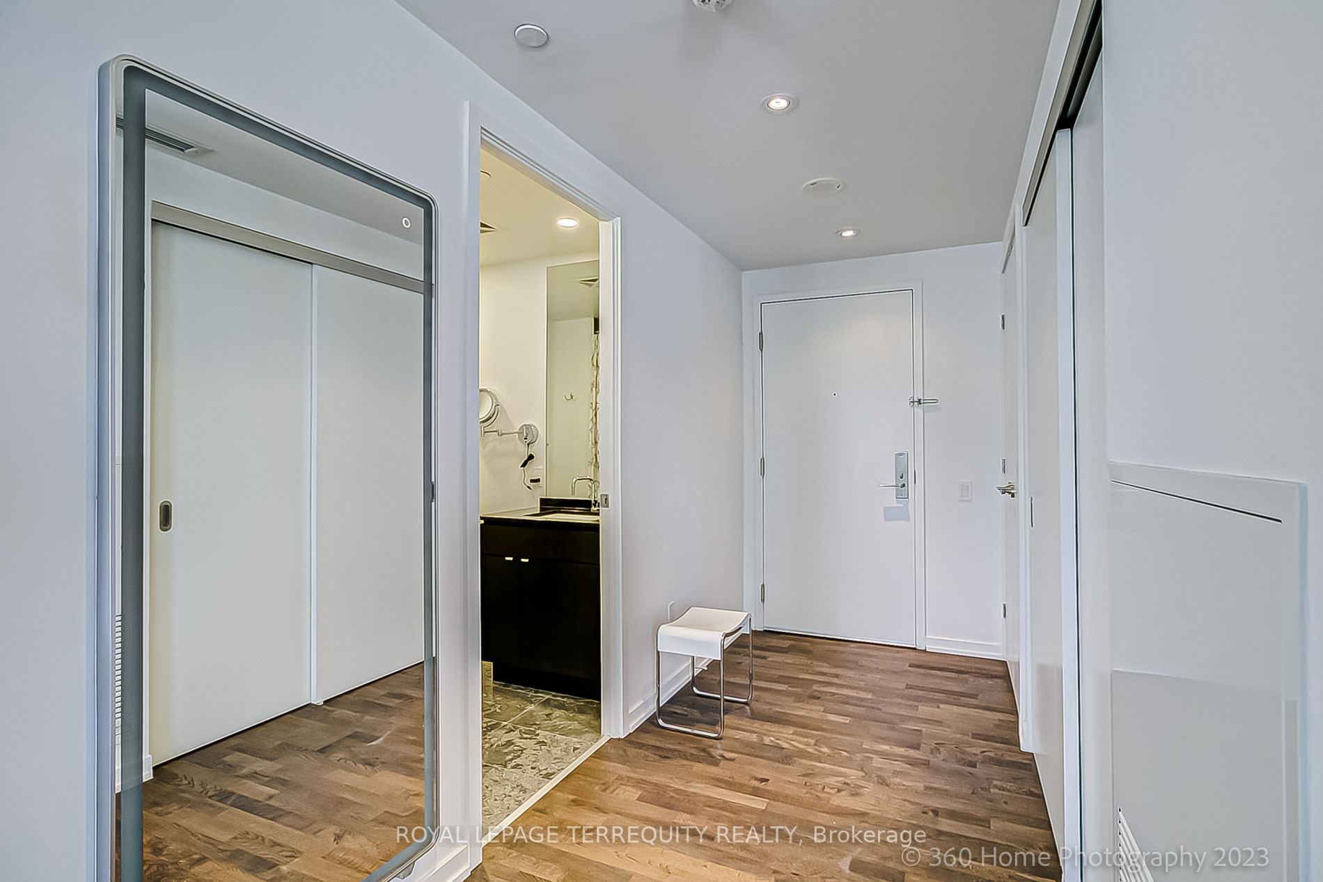 60 Colborne St, #2503