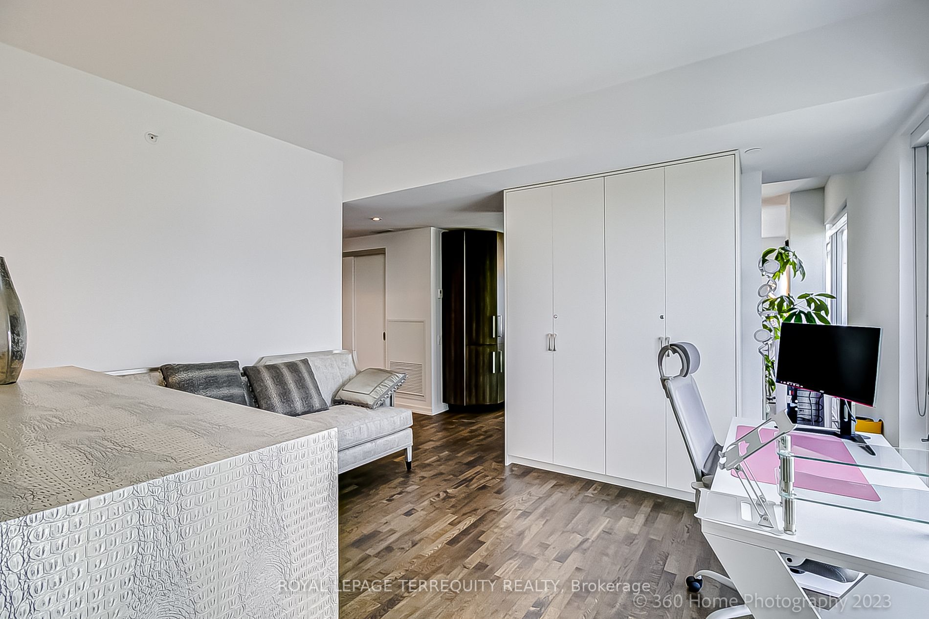 60 Colborne St, #2503