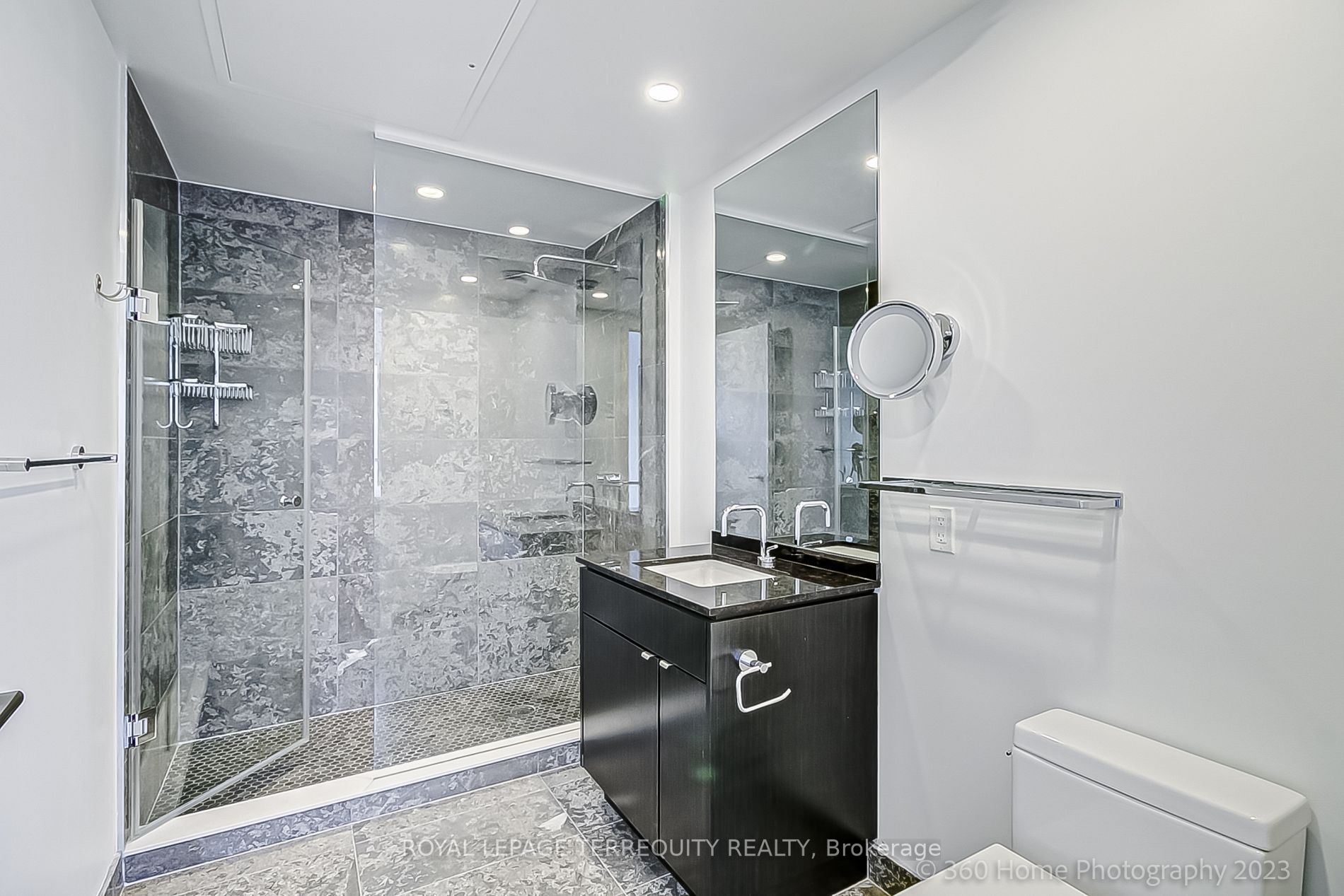 60 Colborne St, #2503