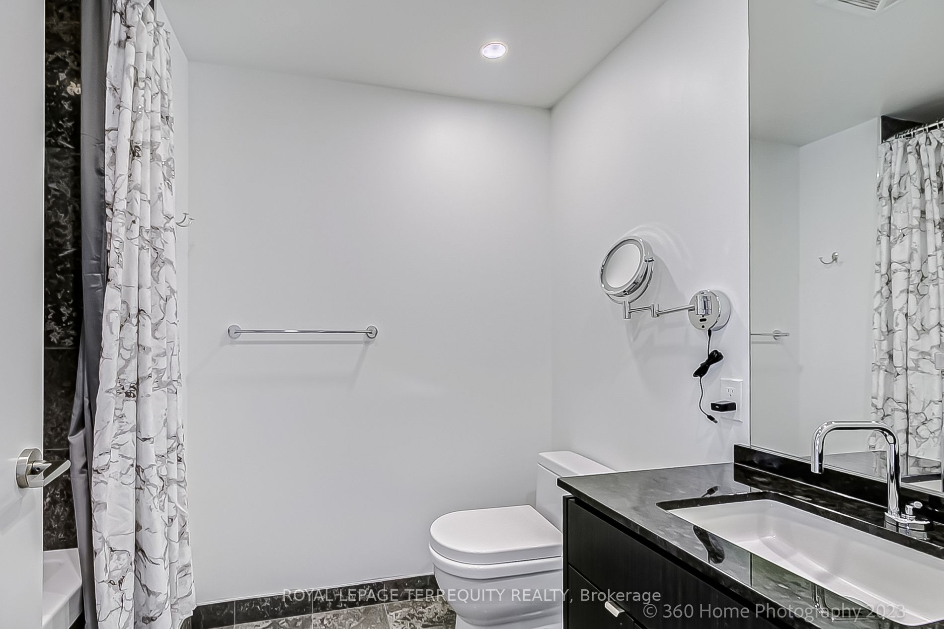 60 Colborne St, #2503