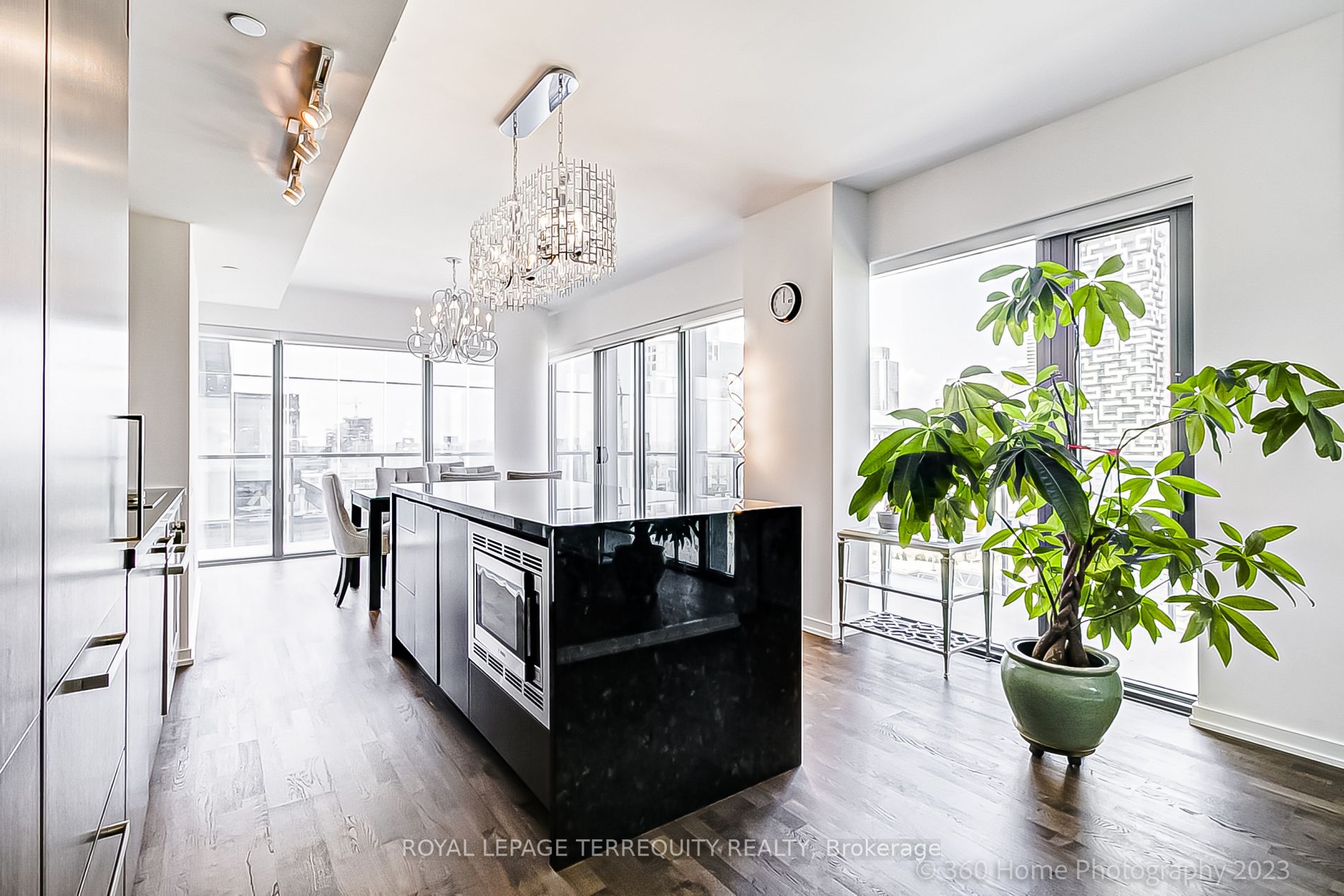 60 Colborne St, #2503