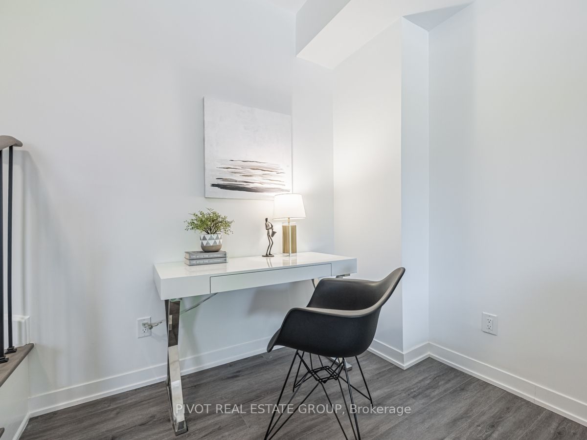 8 Marquette Ave, #6