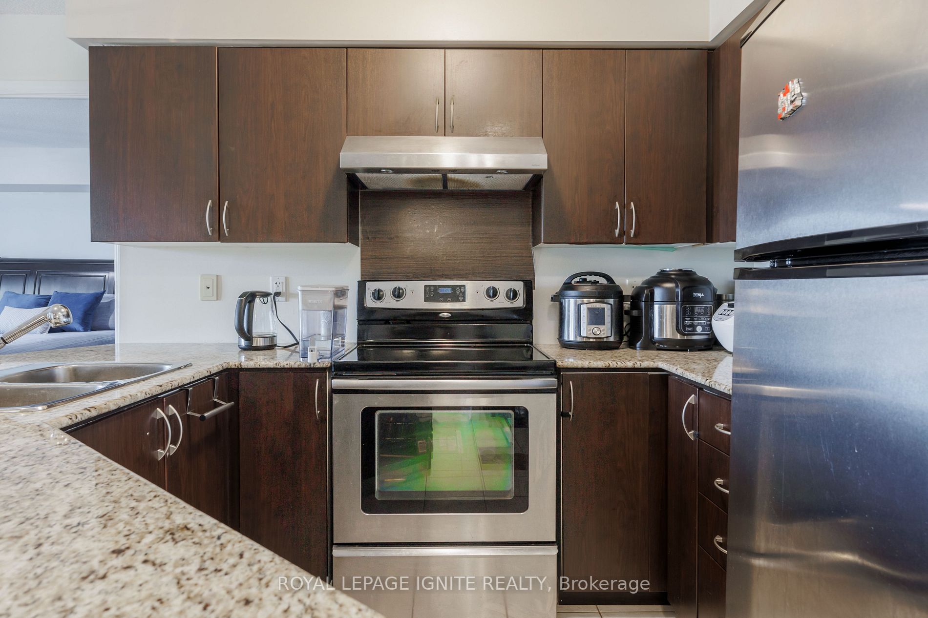 872 Sheppard Ave W, #218