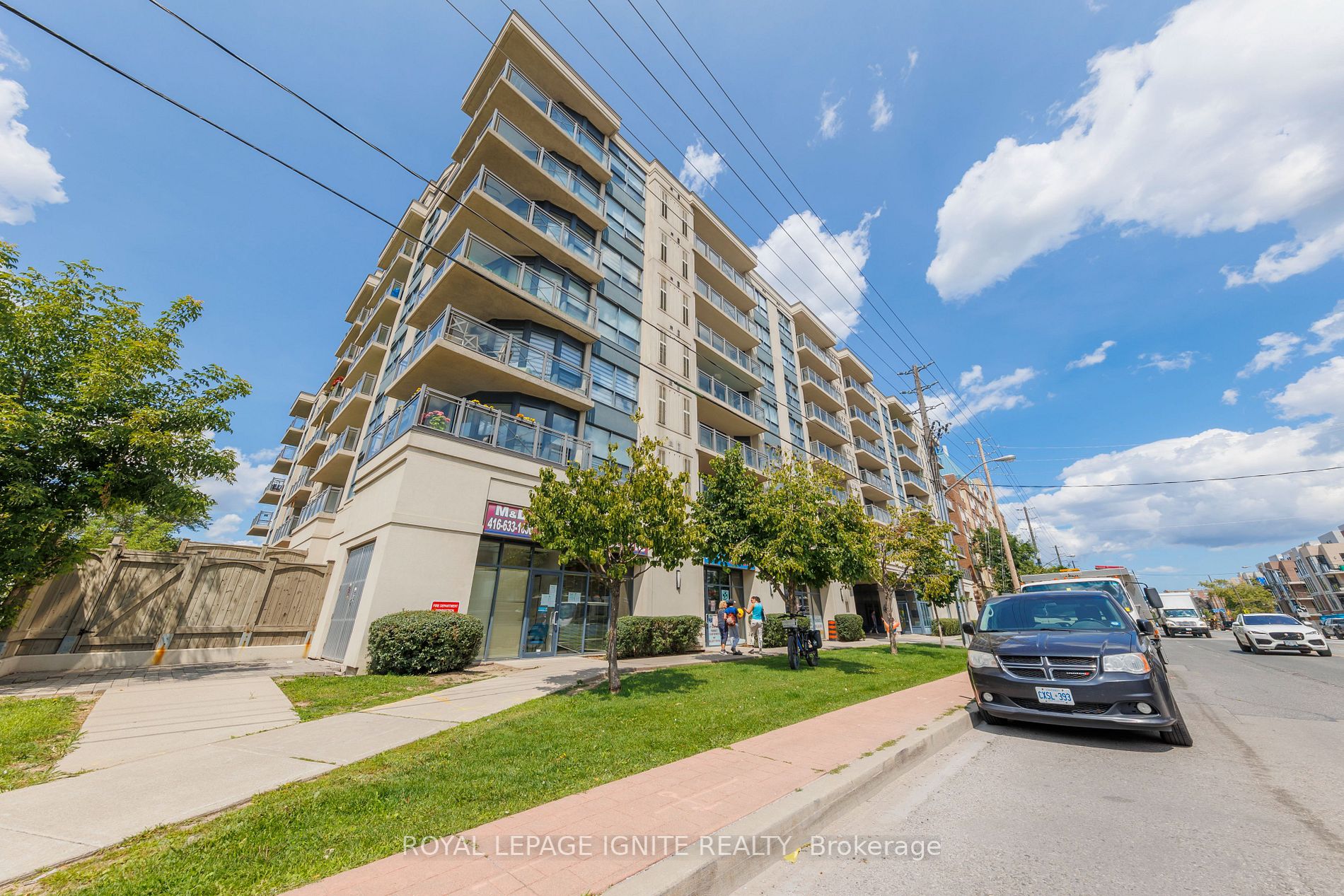 872 Sheppard Ave W, #218