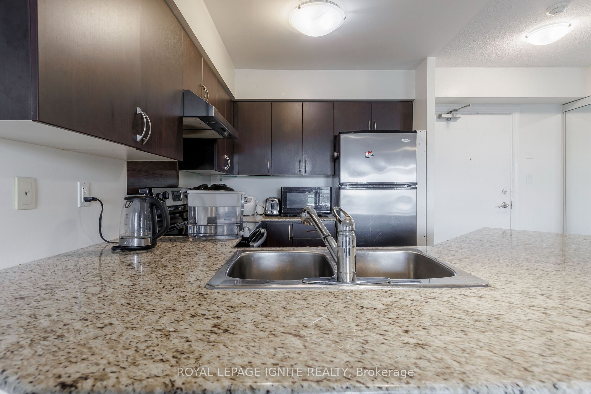 872 Sheppard Ave W, #218
