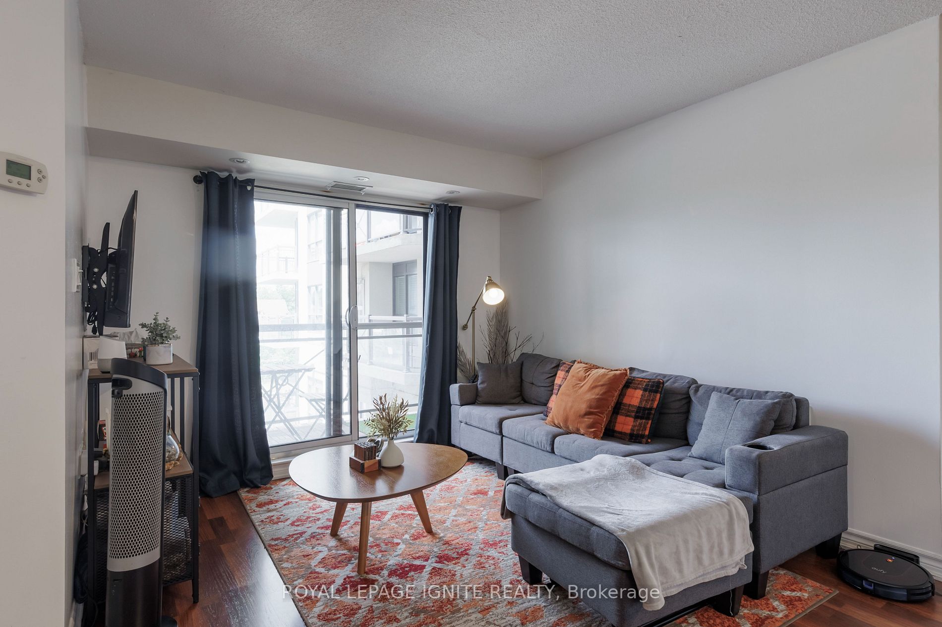 872 Sheppard Ave W, #218