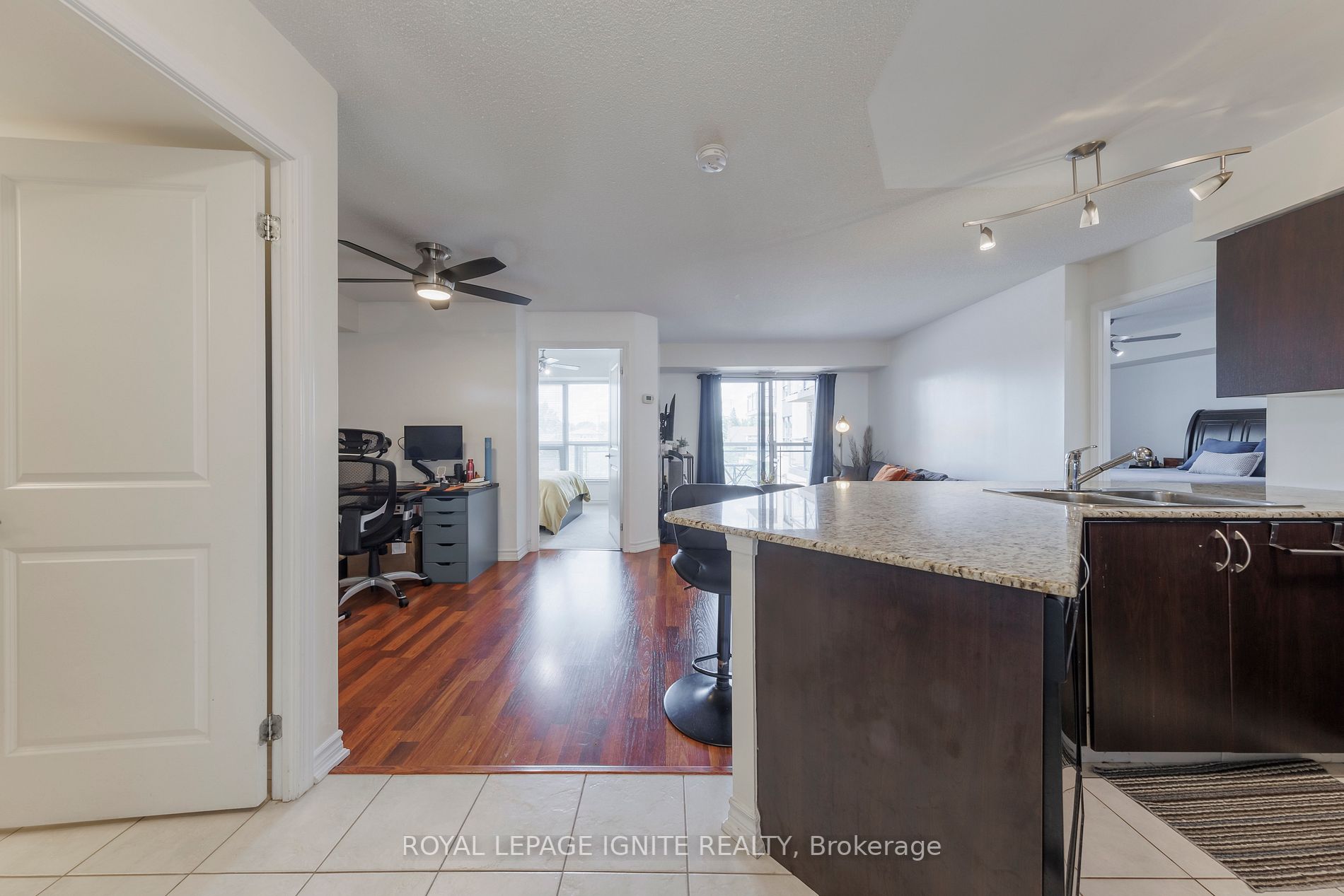 872 Sheppard Ave W, #218