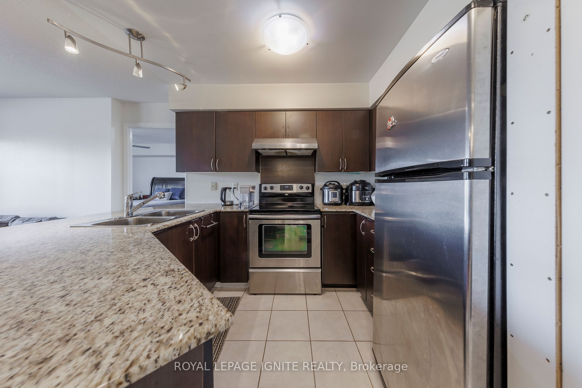 872 Sheppard Ave W, #218