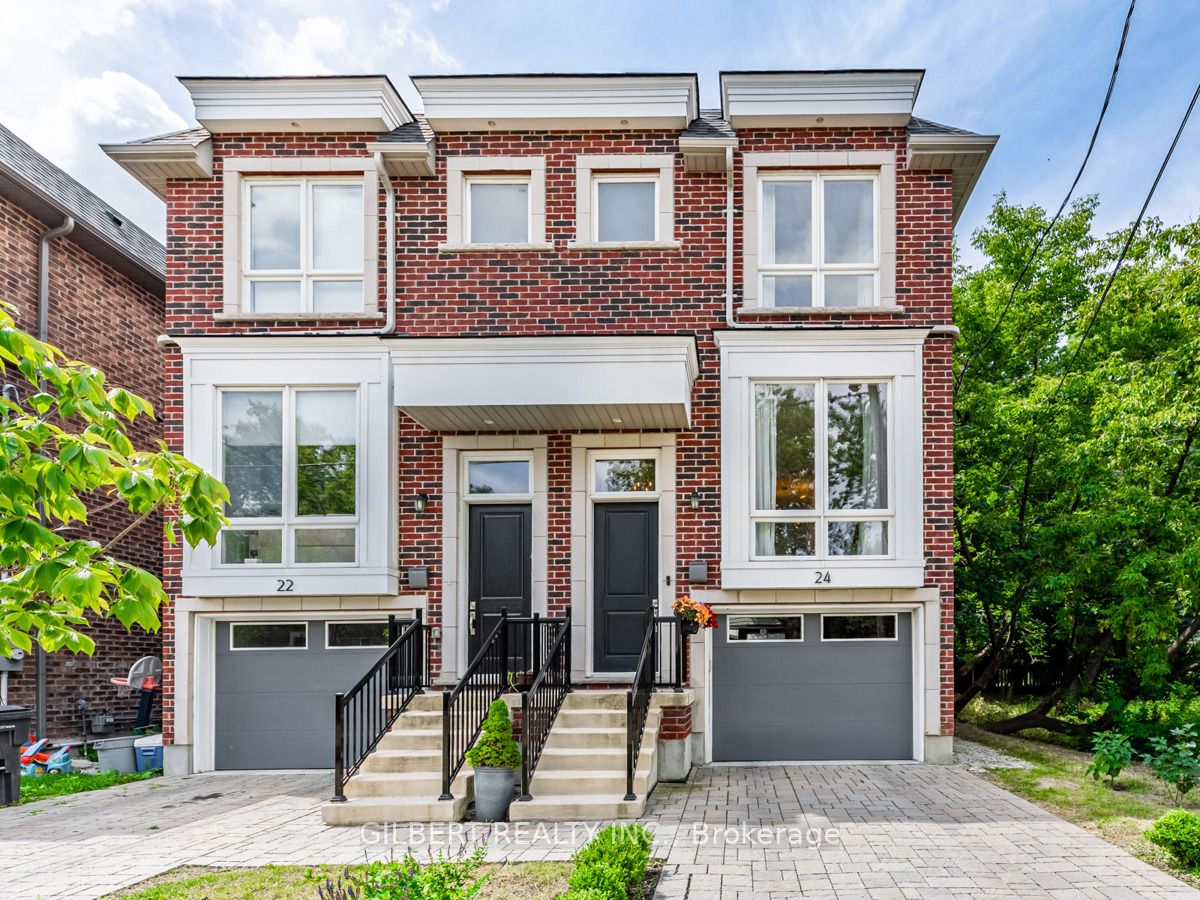 24 Carhartt St