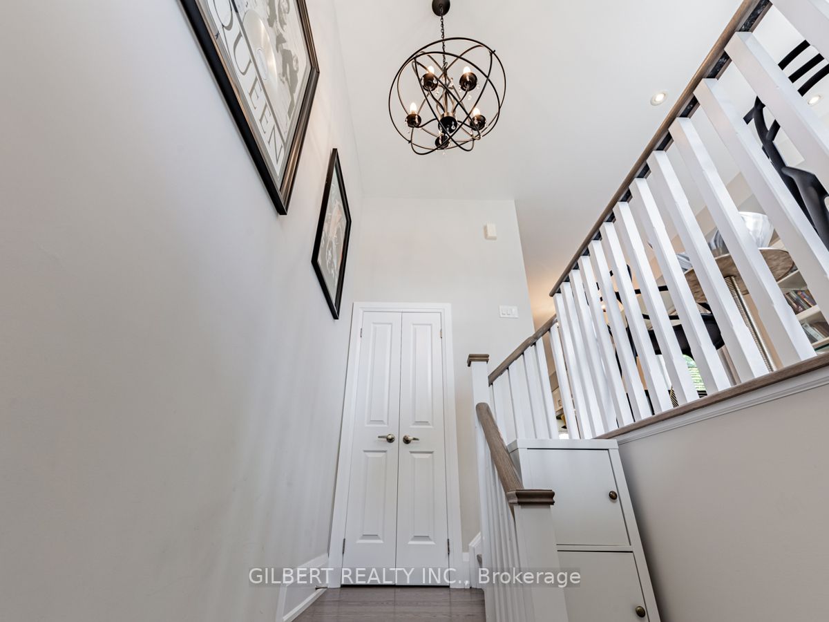 24 Carhartt St