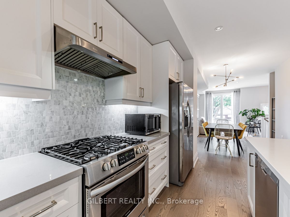 24 Carhartt St