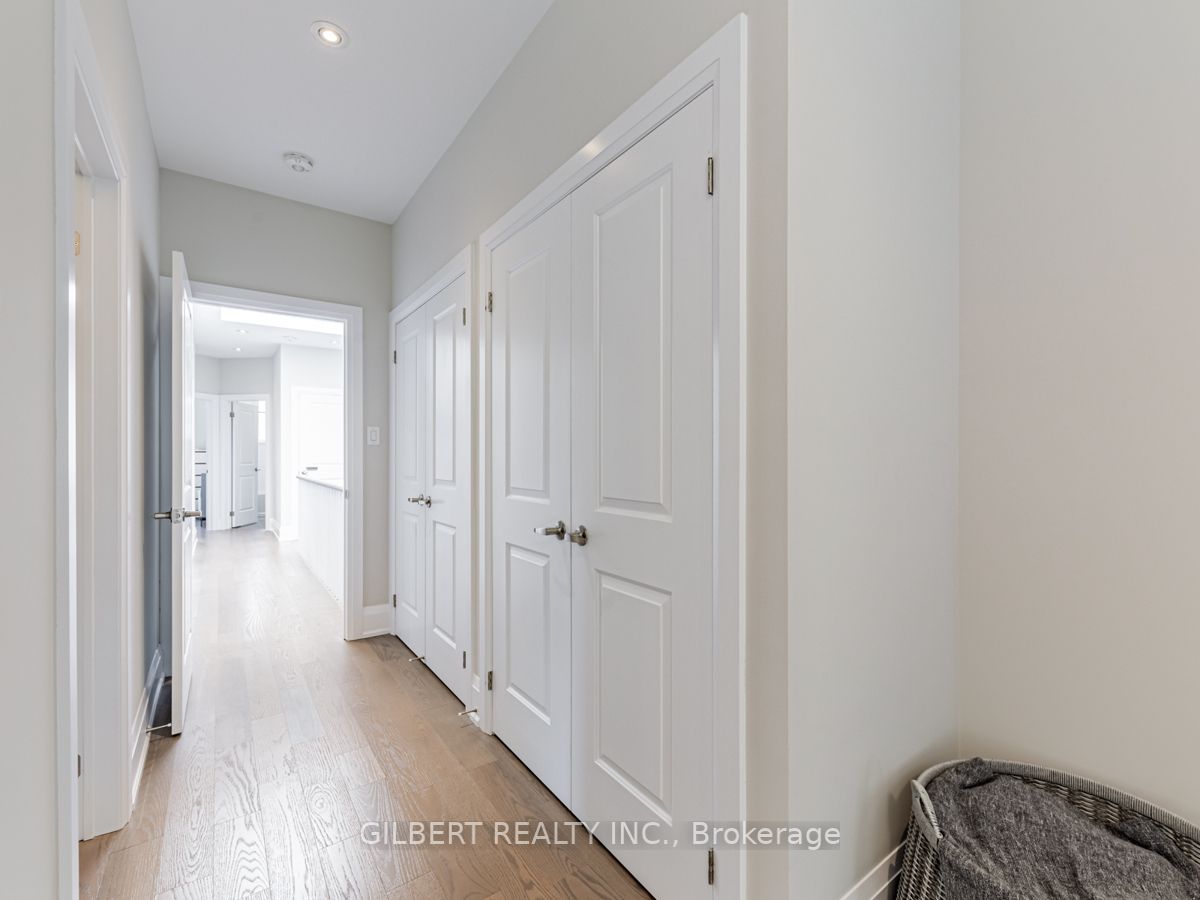 24 Carhartt St
