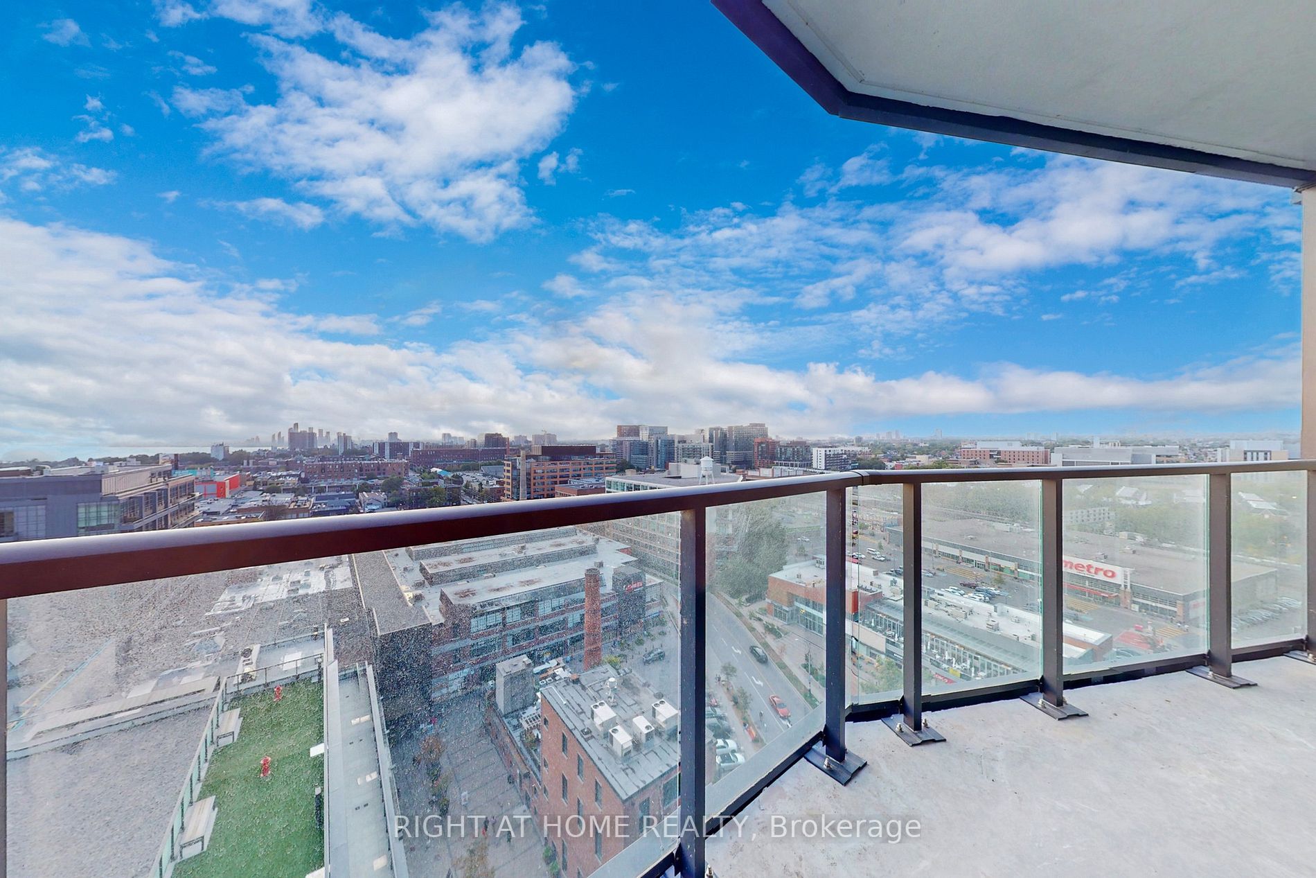 135 East Liberty St, #1304