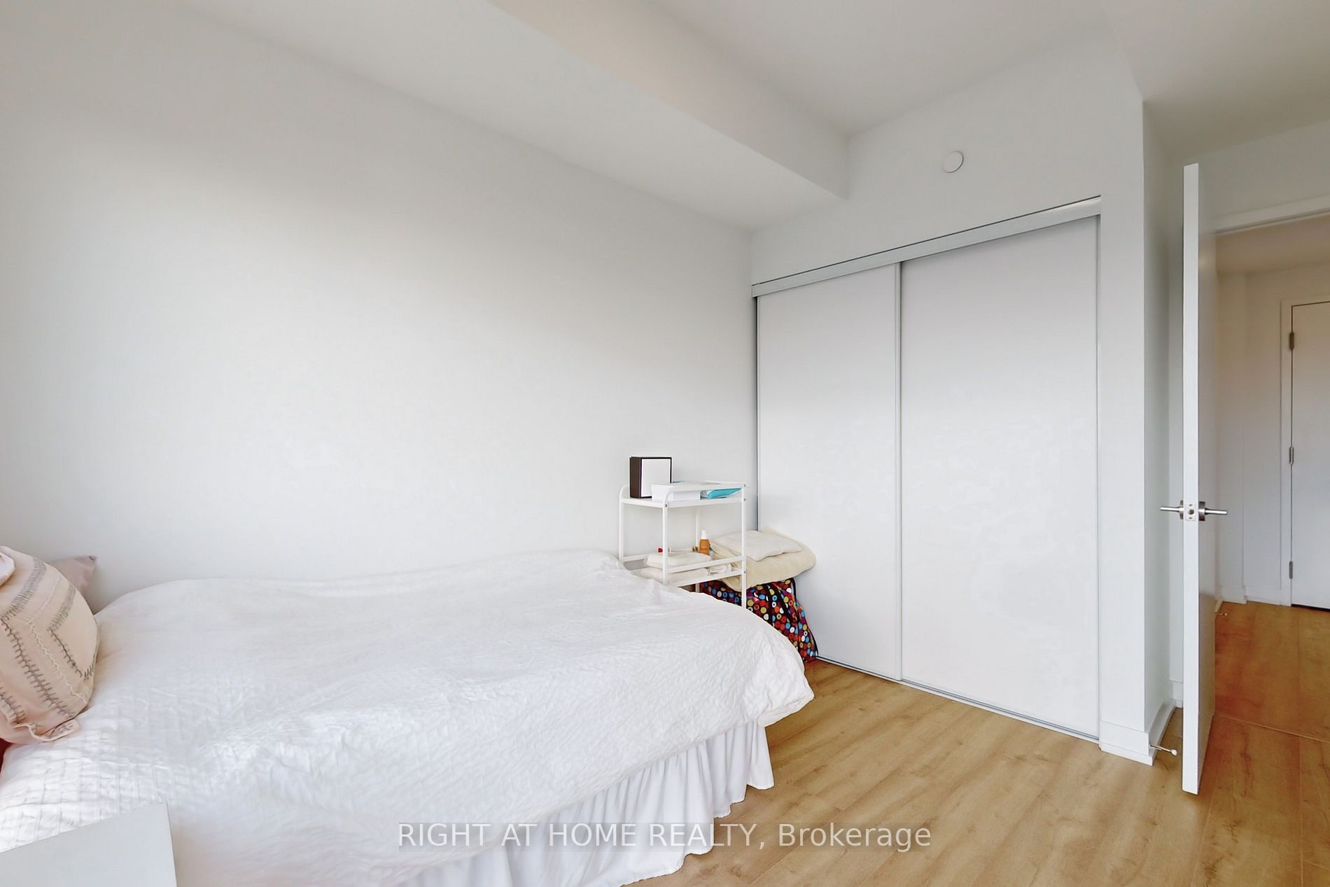 135 East Liberty St, #1304