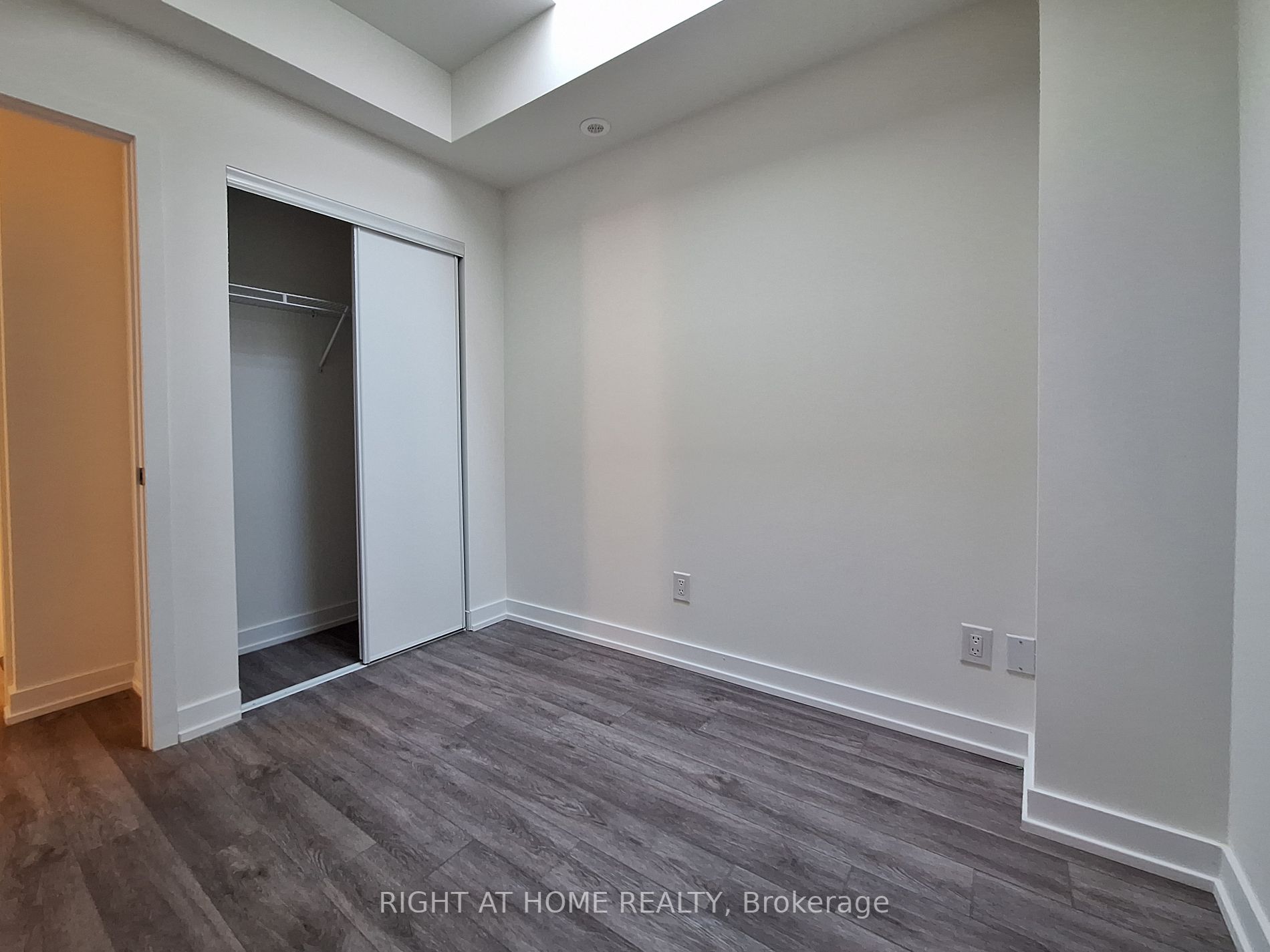 871 Sheppard Ave W, #33