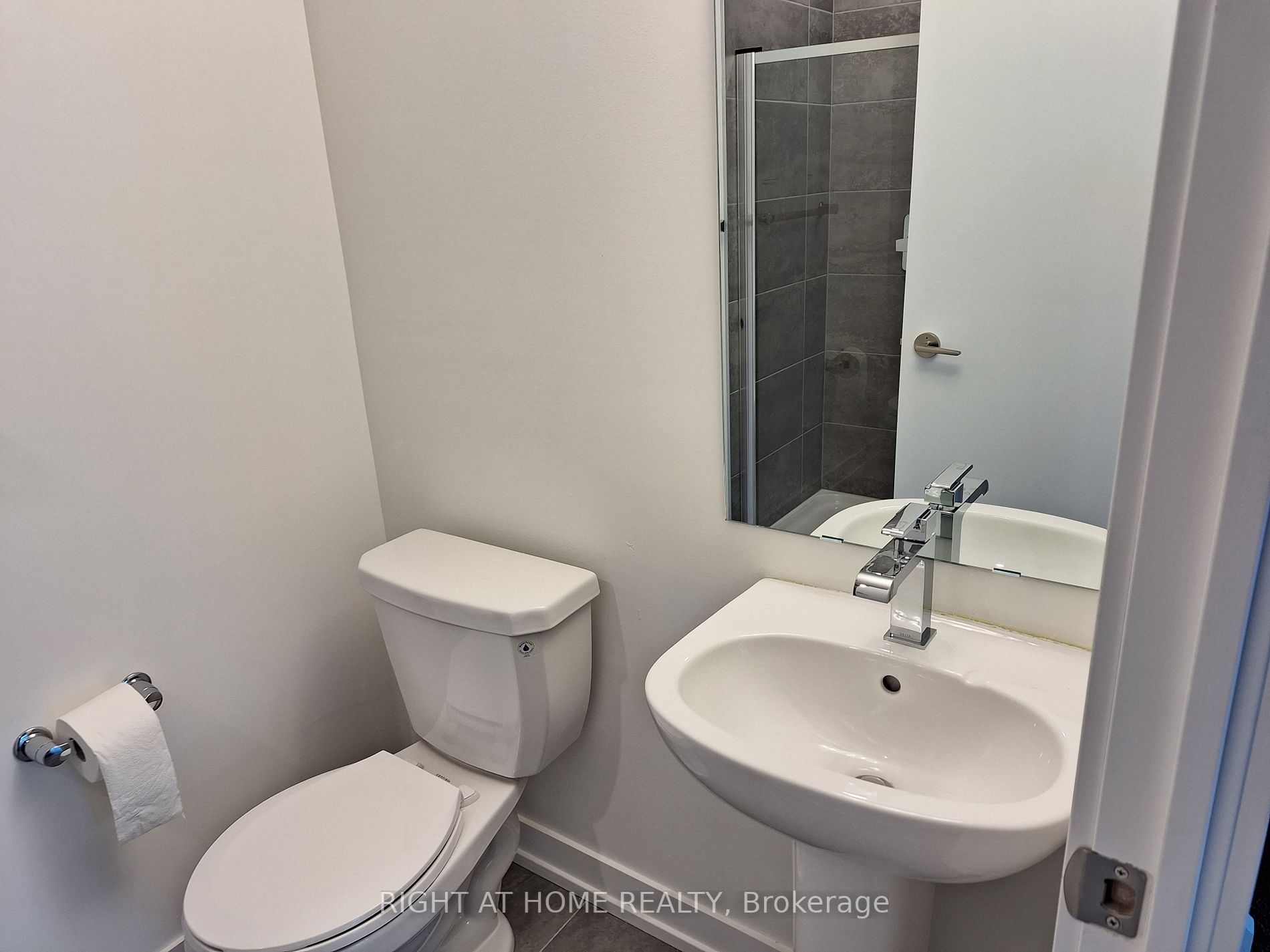 871 Sheppard Ave W, #33