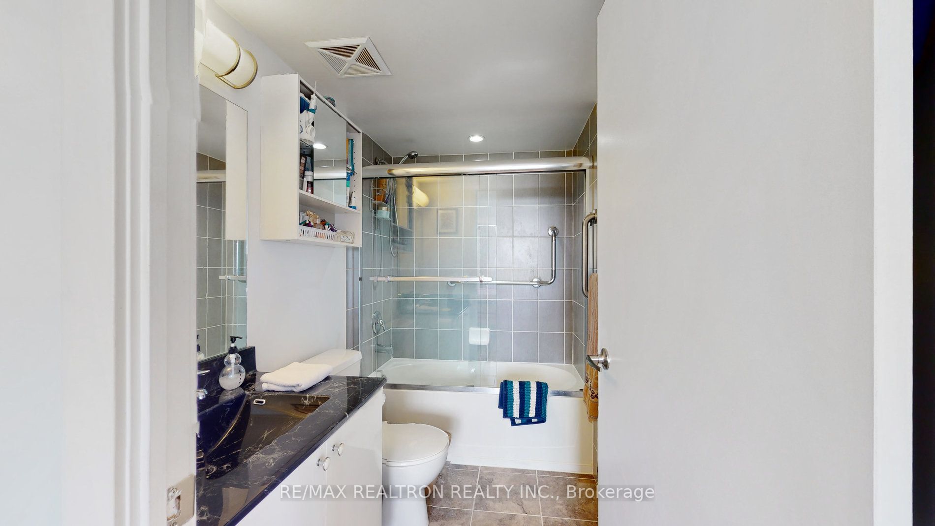 801 Sheppard Ave W, #605