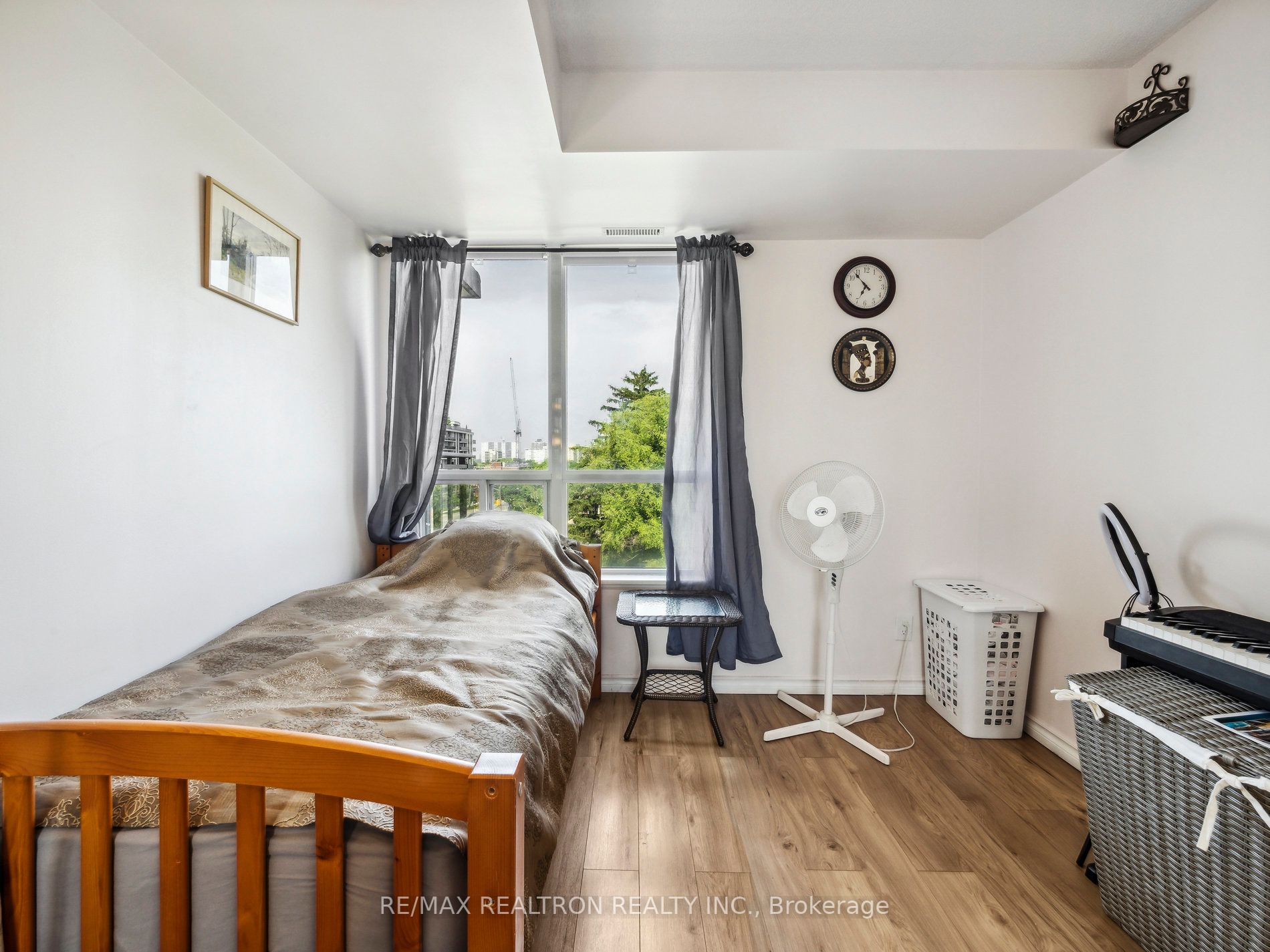 801 Sheppard Ave W, #605