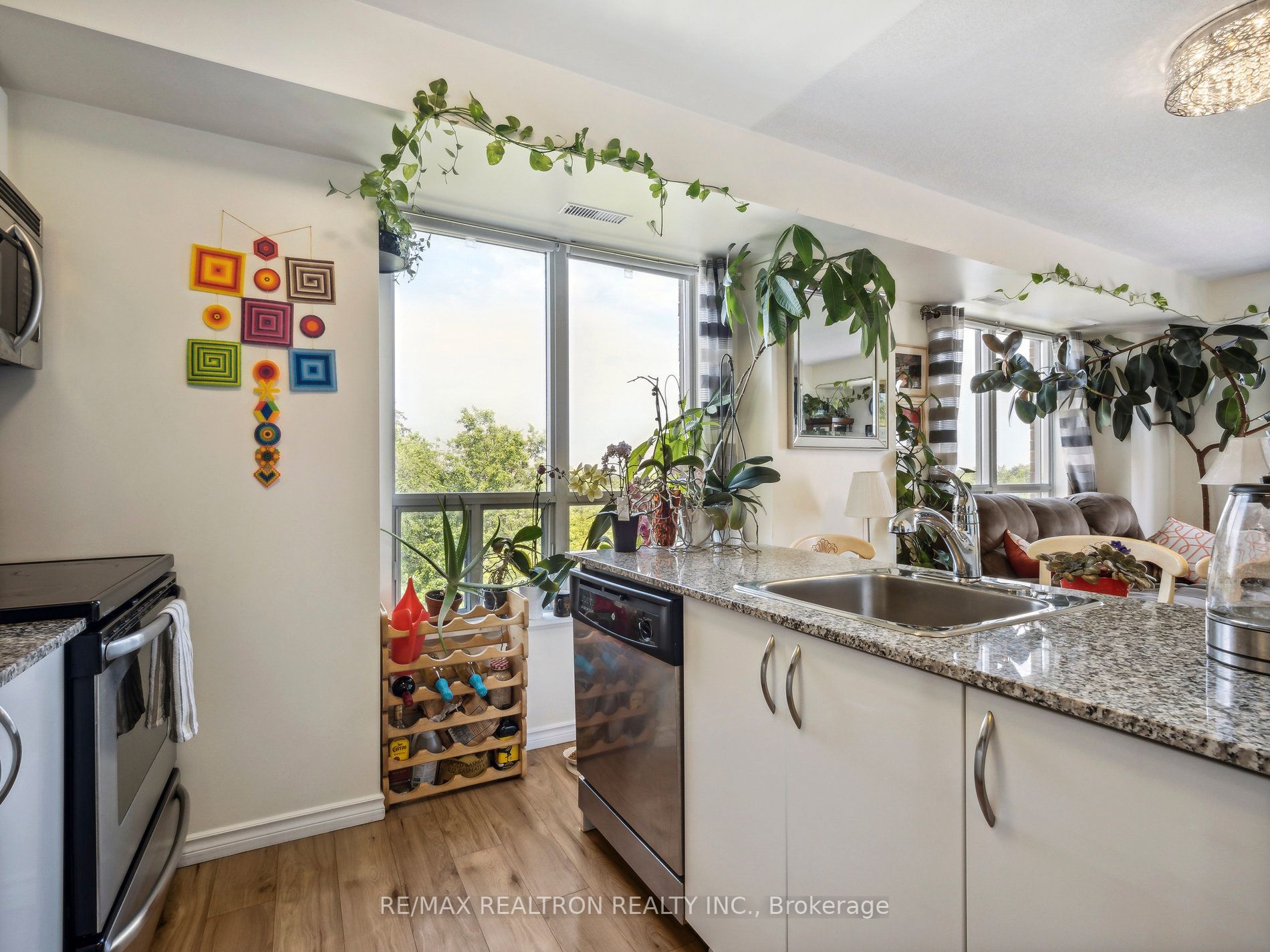 801 Sheppard Ave W, #605