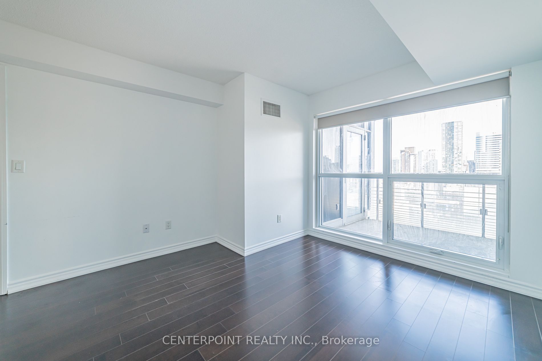 386 Yonge St, #2307