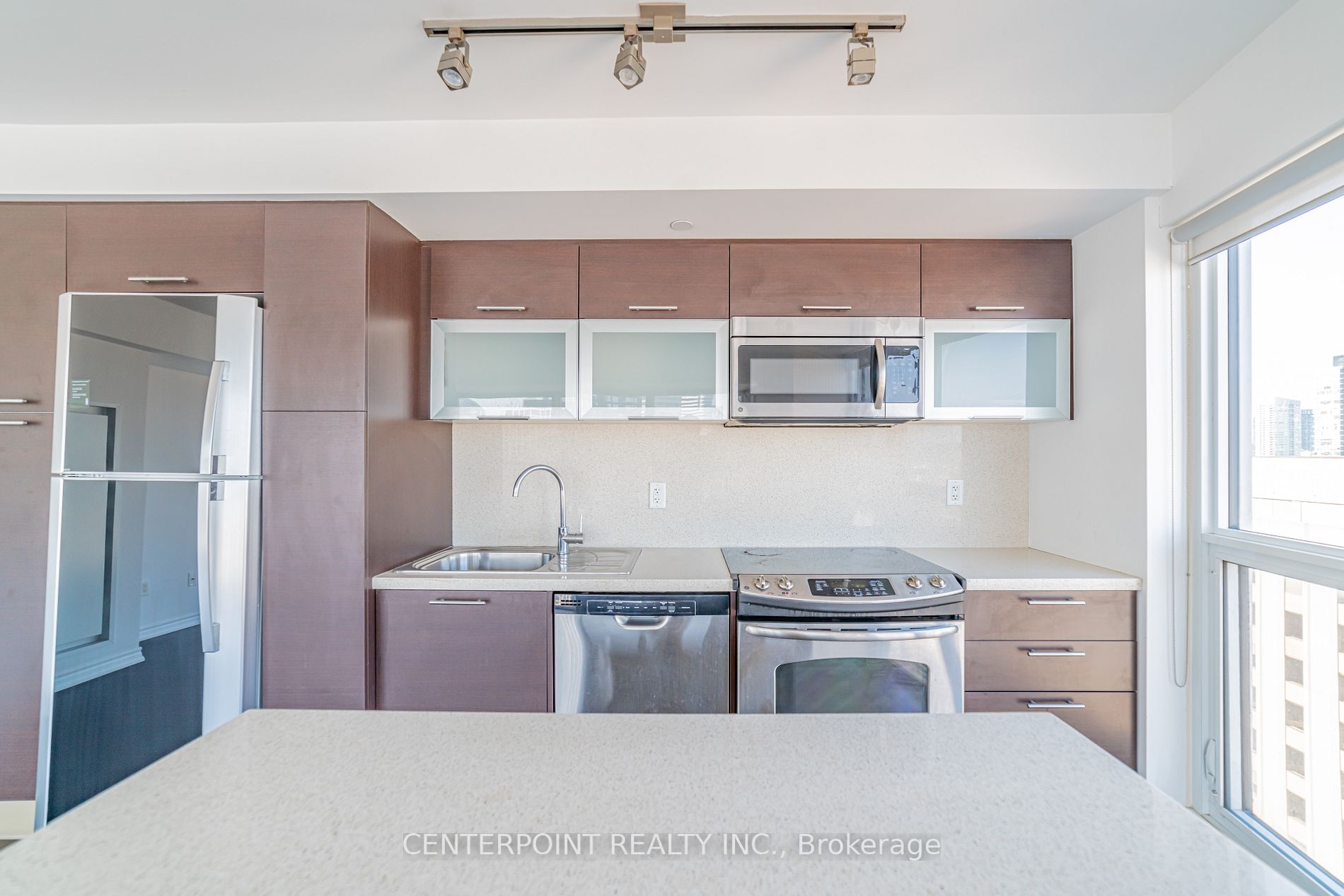 386 Yonge St, #2307