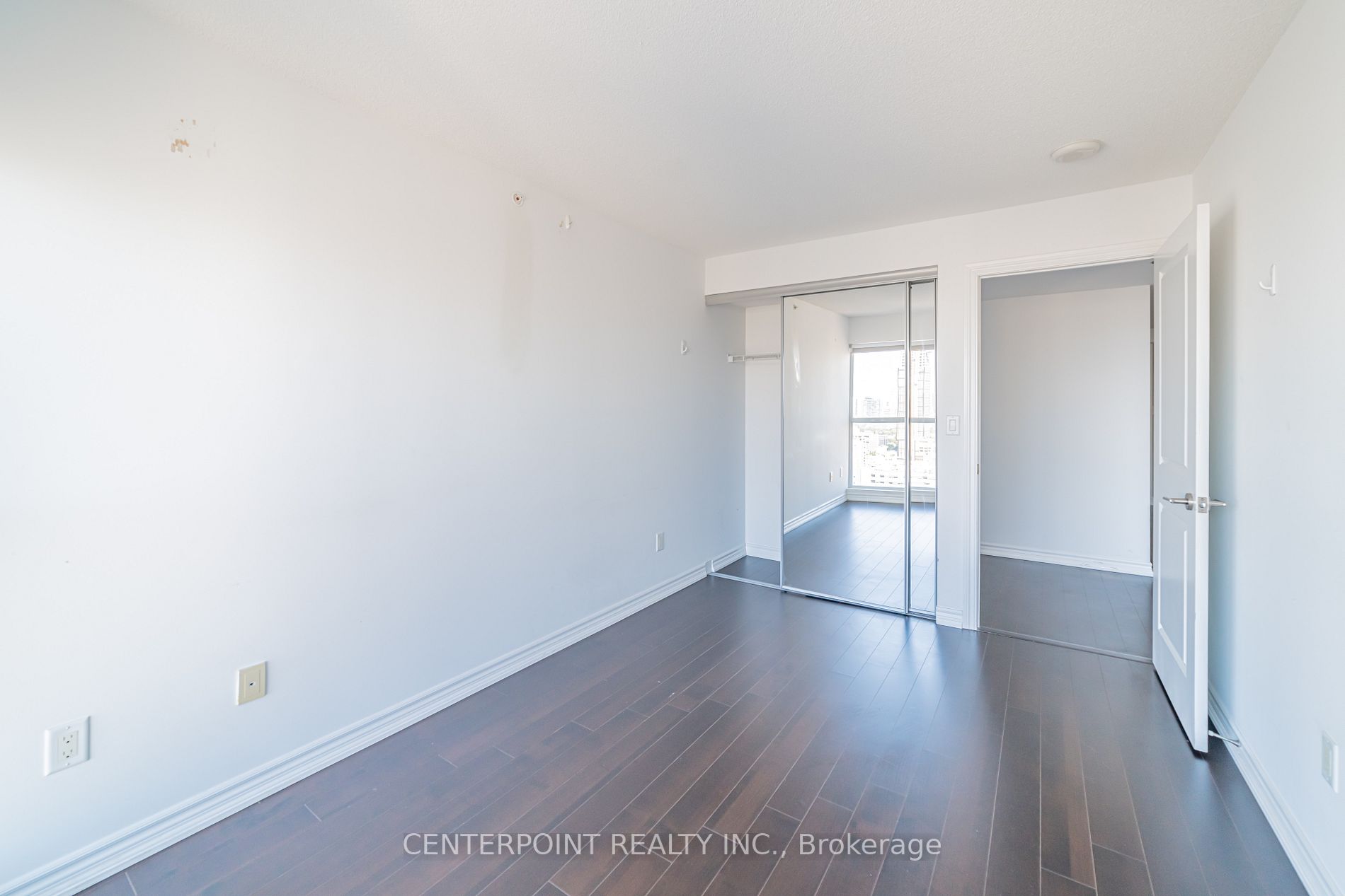 386 Yonge St, #2307