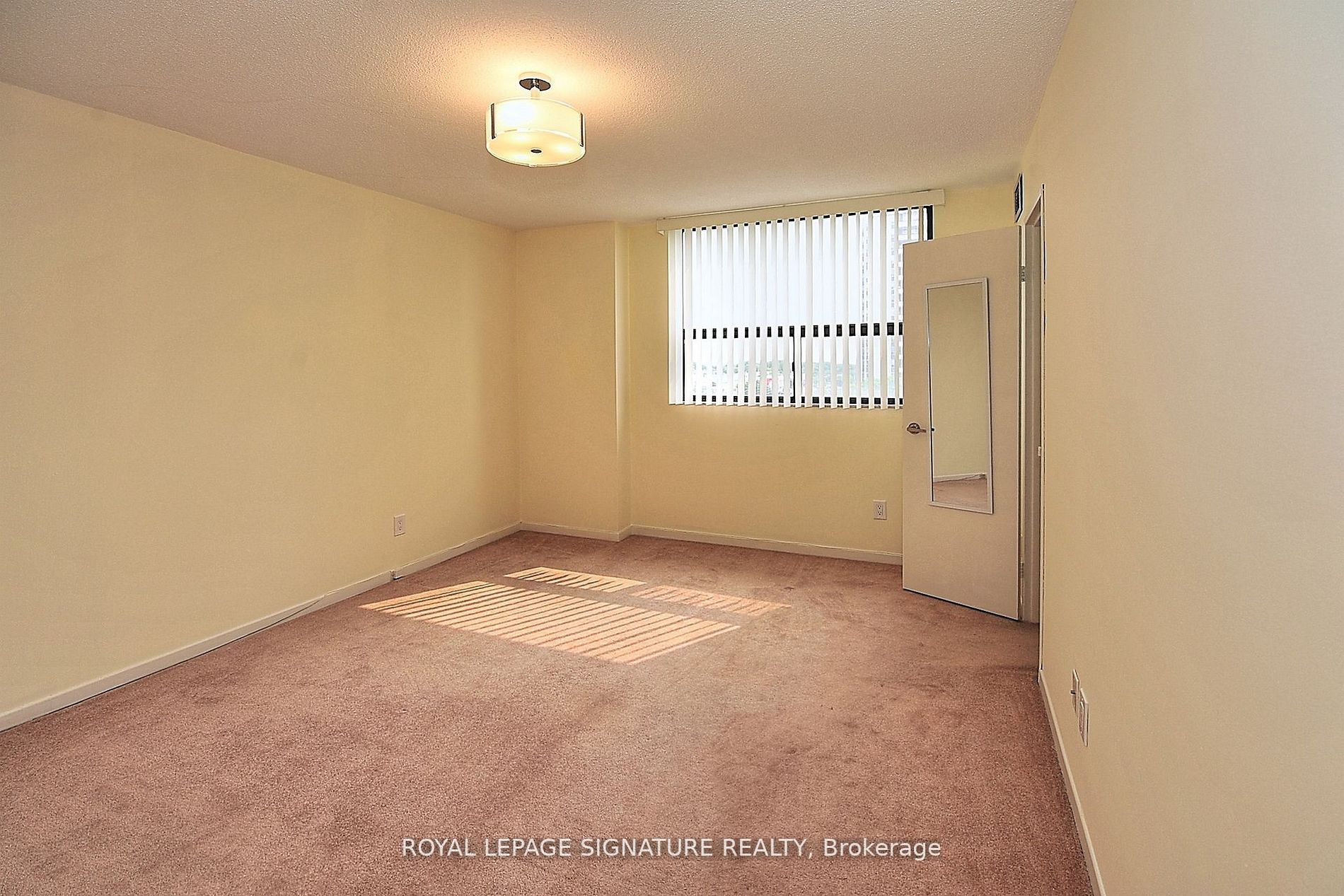 10 Tangreen Crt, #702