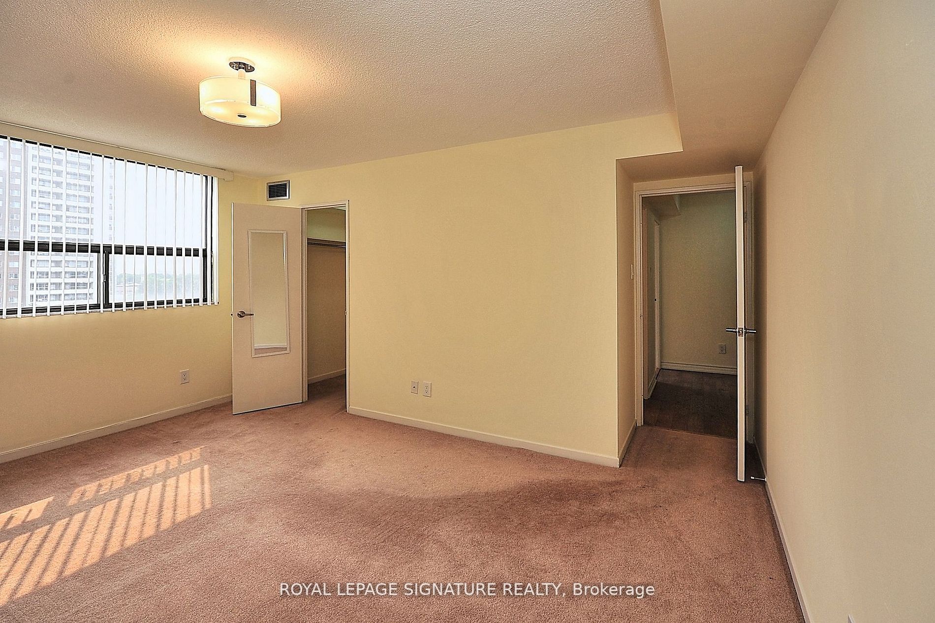 10 Tangreen Crt, #702