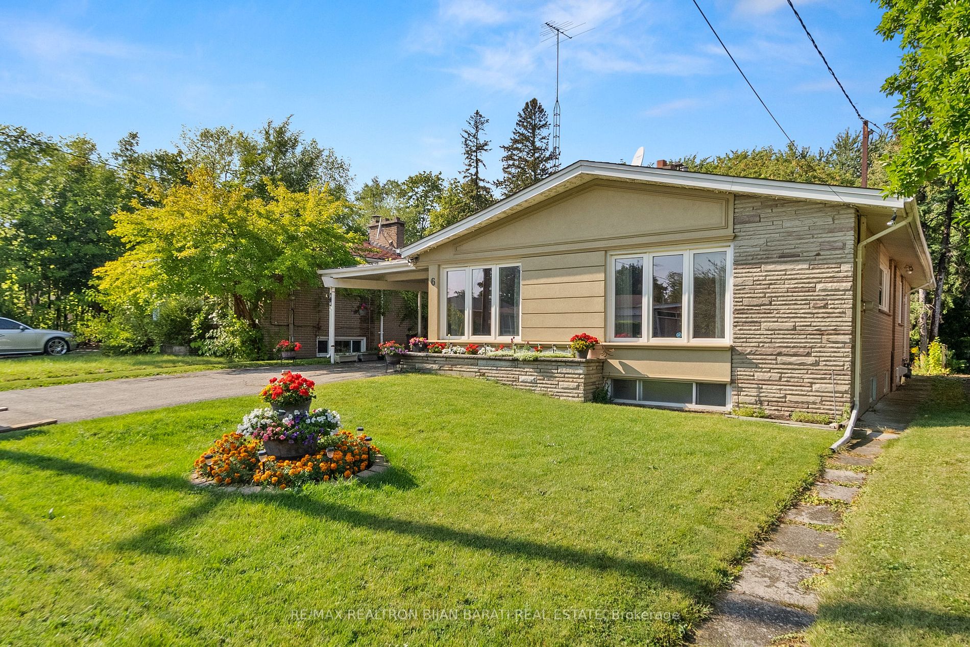 6 Blithfield Ave