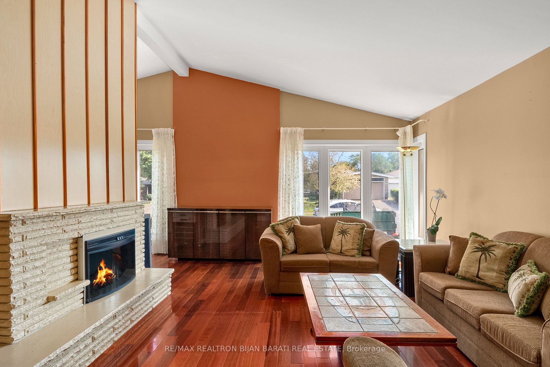 6 Blithfield Ave