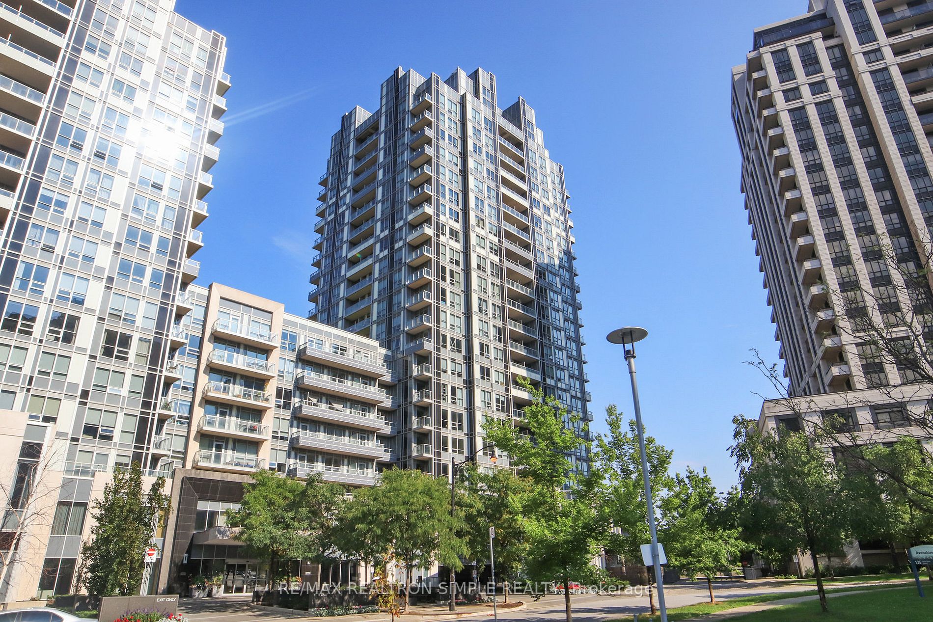 120 Harrison Garden Blvd, #1032