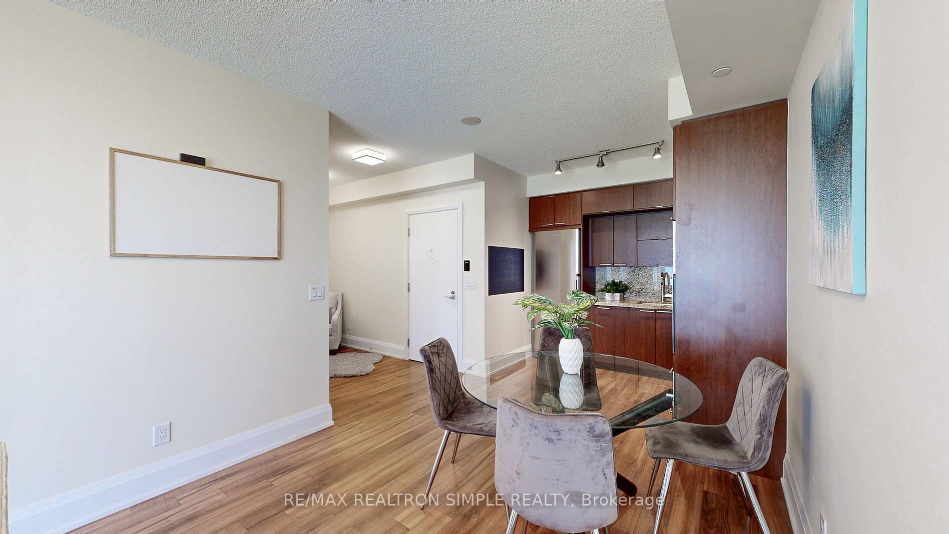 120 Harrison Garden Blvd, #1032