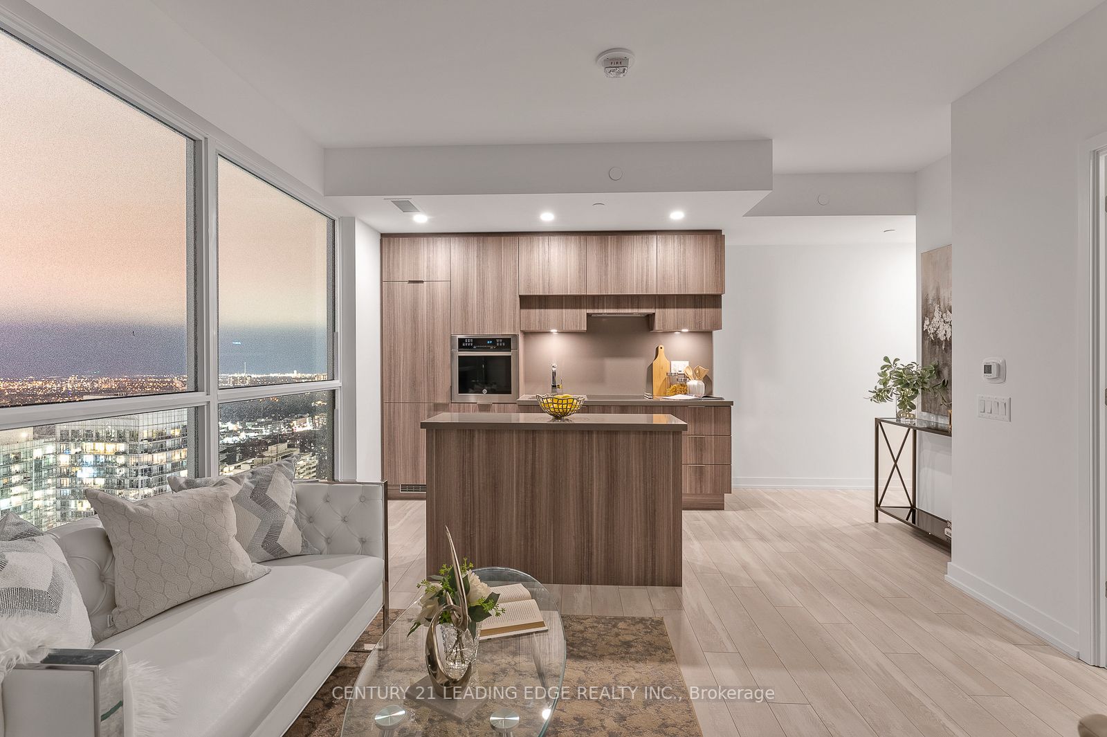 39 Roehampton Ave, #4109