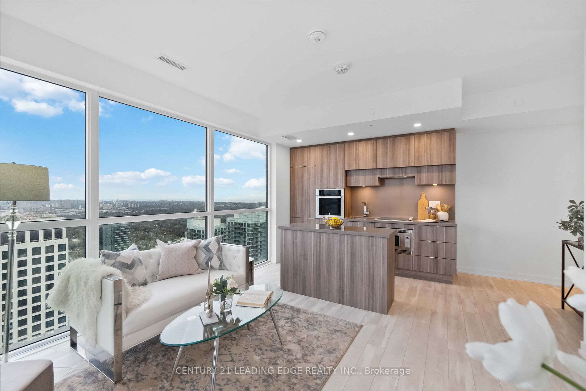 39 Roehampton Ave, #4109