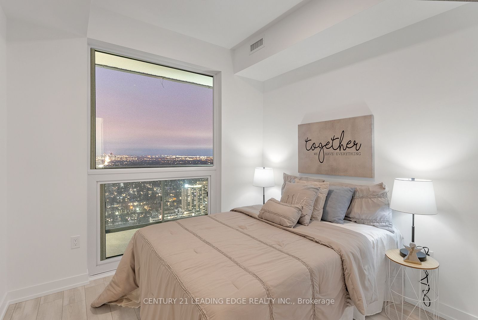 39 Roehampton Ave, #4109