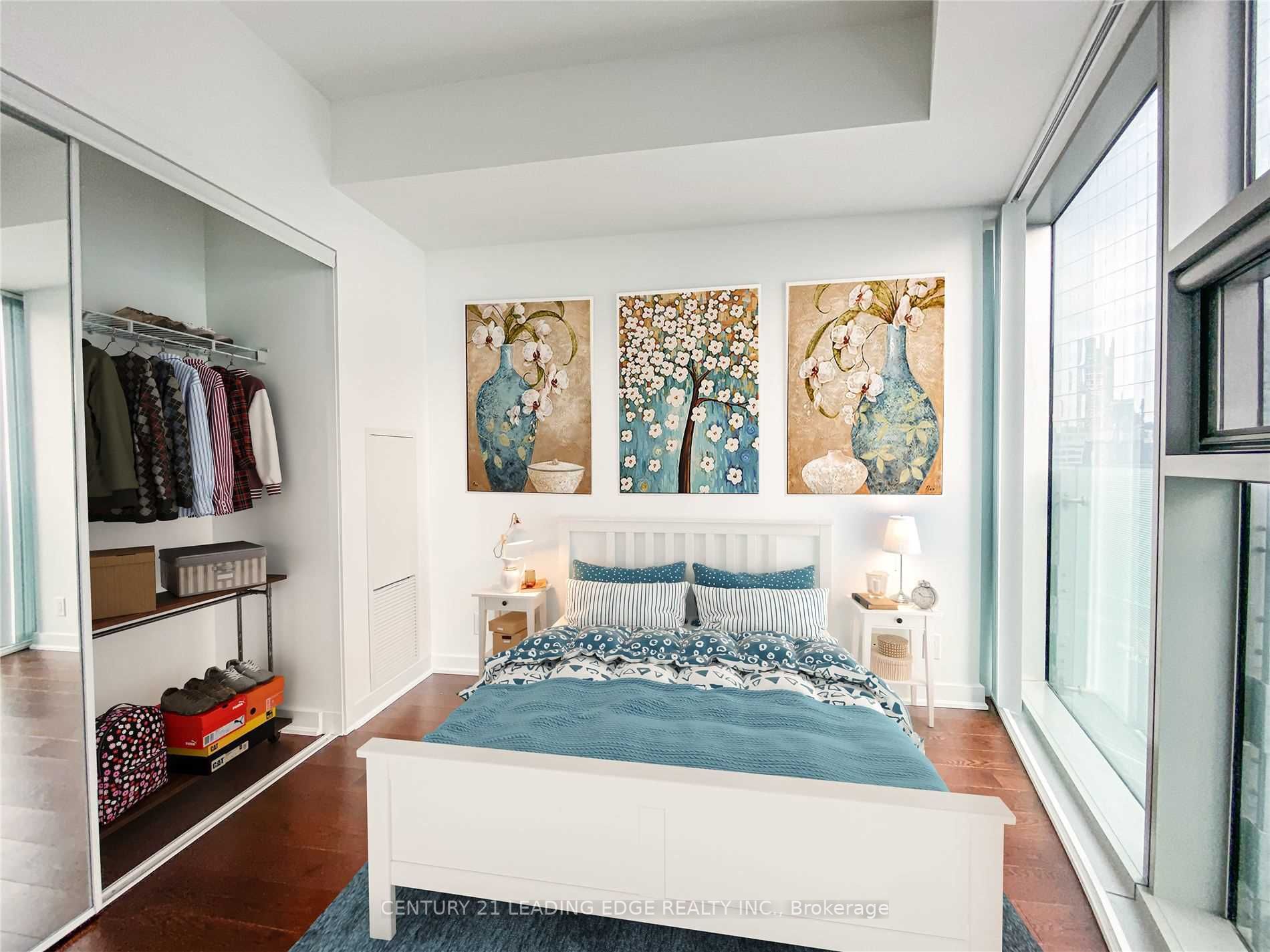 14 York St, #1205