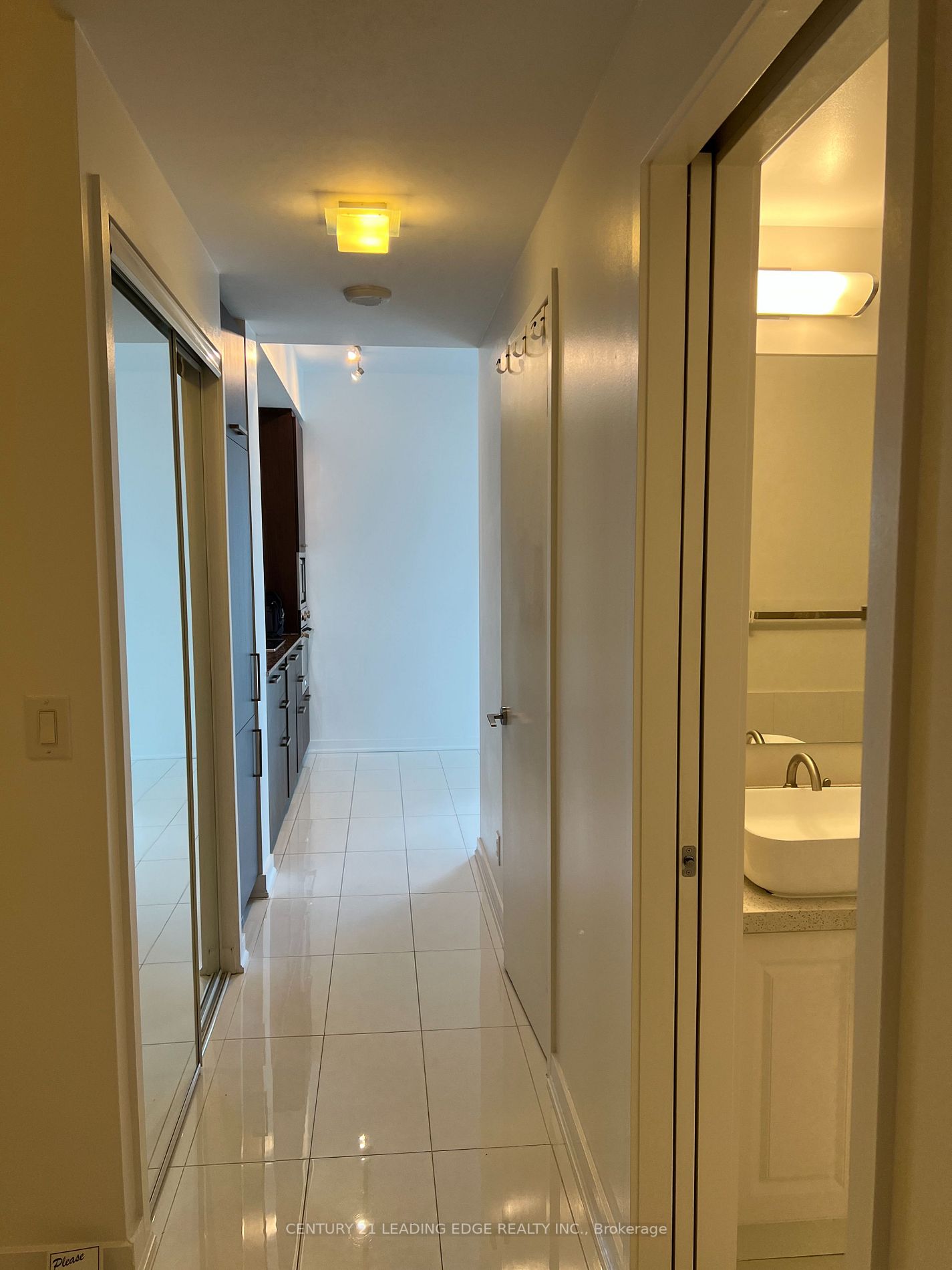 14 York St, #1205