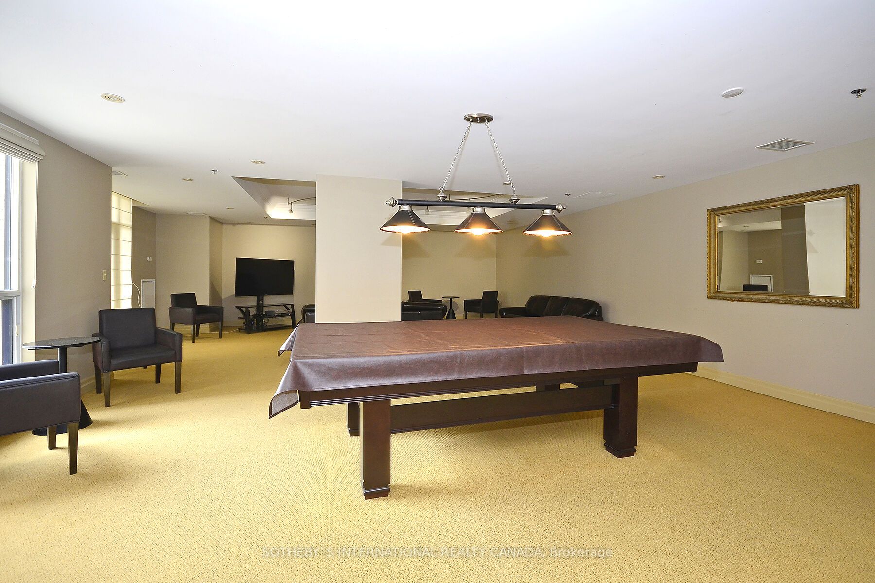 10 Delisle Ave, #810