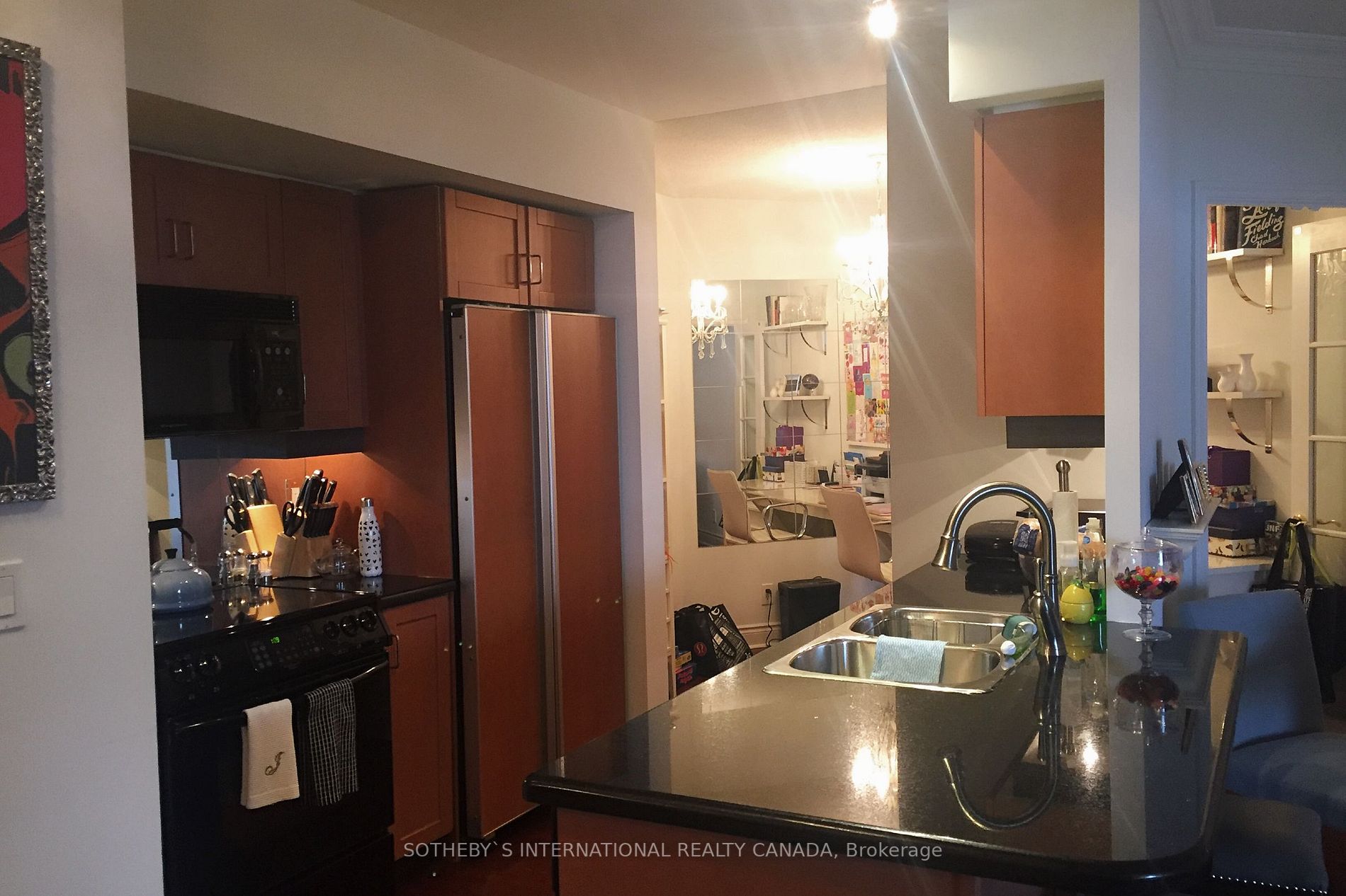 10 Delisle Ave, #810