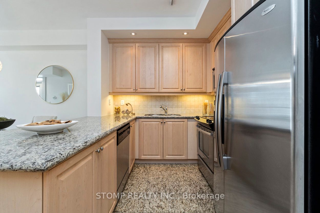 628 Fleet St, #809
