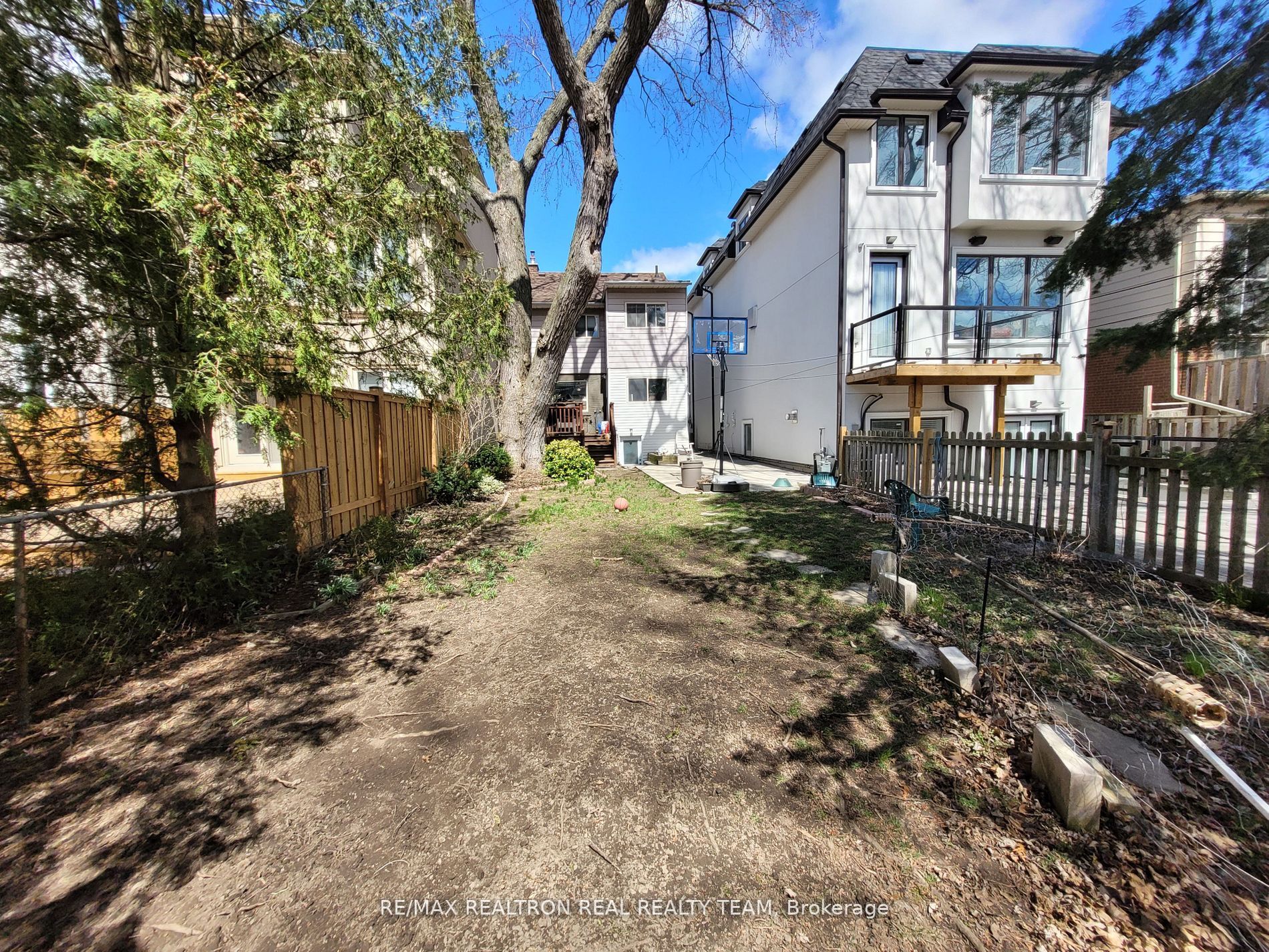 35 Craighurst Ave