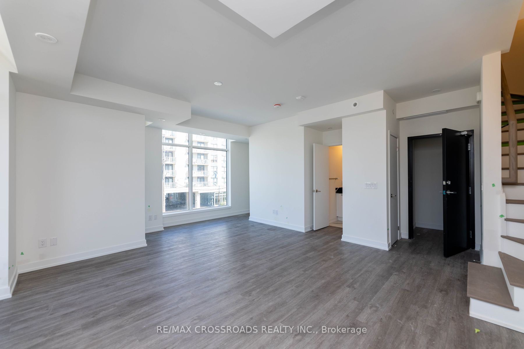 871 Sheppard Ave W, #Th11