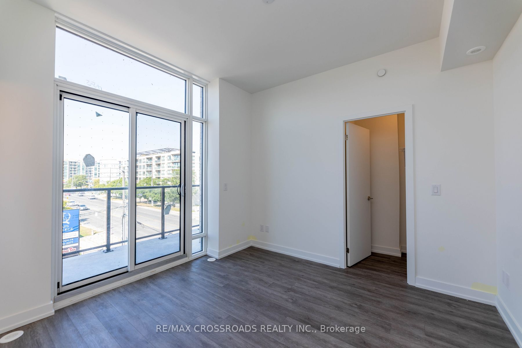 871 Sheppard Ave W, #Th11