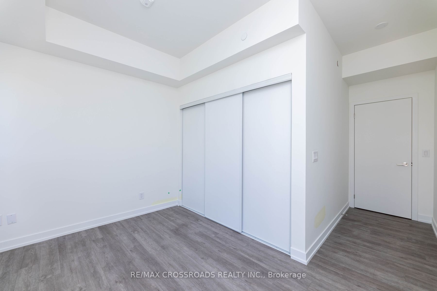 871 Sheppard Ave W, #Th11