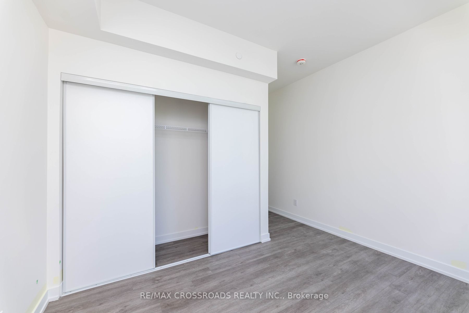 871 Sheppard Ave W, #Th11