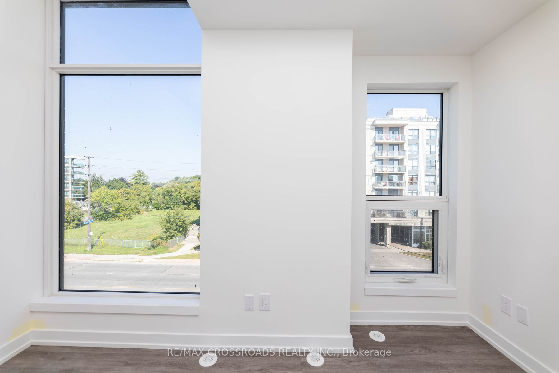 871 Sheppard Ave W, #Th11